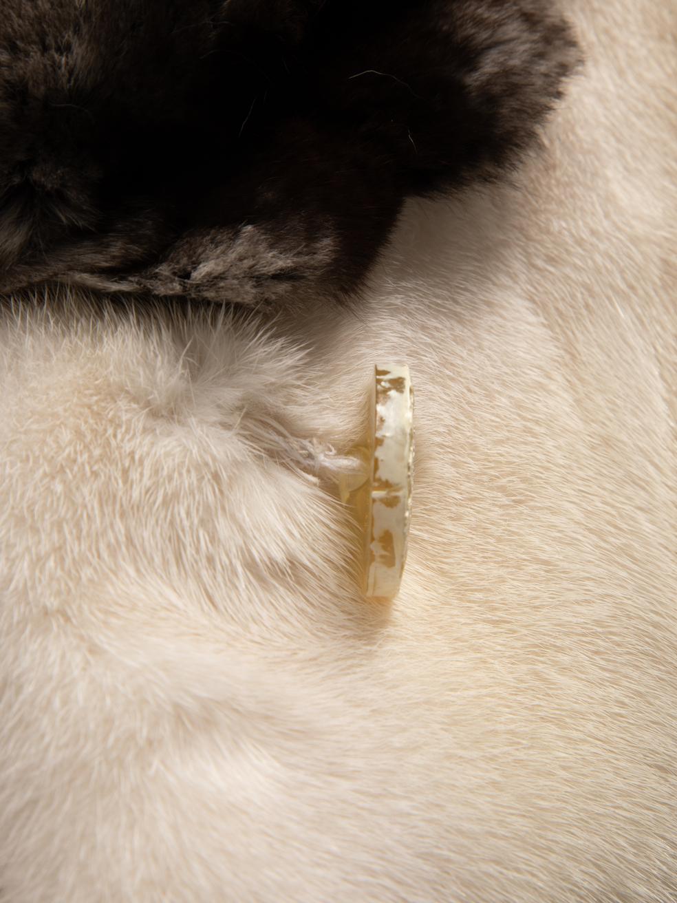 Pre-Loved Mala Mati Women's Cream Mink Fur Contrast Collar Coat 2