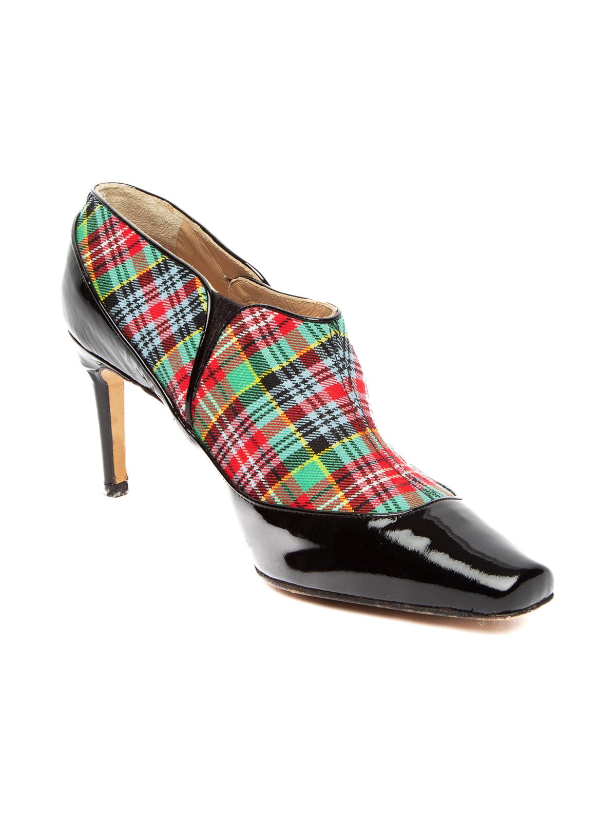 CONDITION is Very good. There are slight signs of wear to the patent leather and tartan fabric exterior, with wear to the exterior soles too. Details Low ankle cut Button details Square toe Comes with the original dust bag Composition Patent Leather