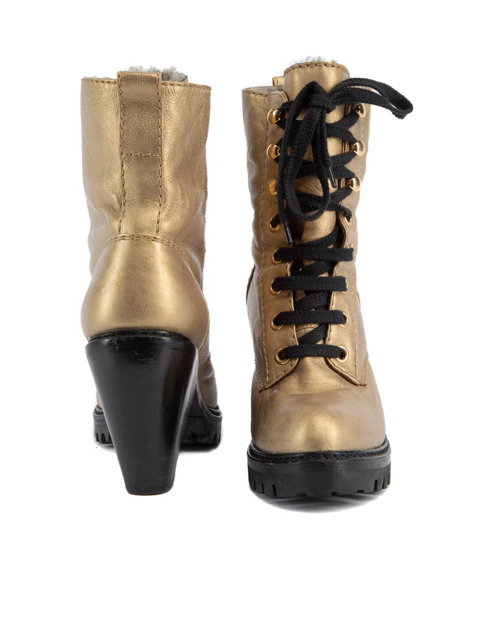 Pre-Loved Marc Jacobs Damenstiefel mit goldenem Plateau-Absatz und Shearling (Gold) im Angebot