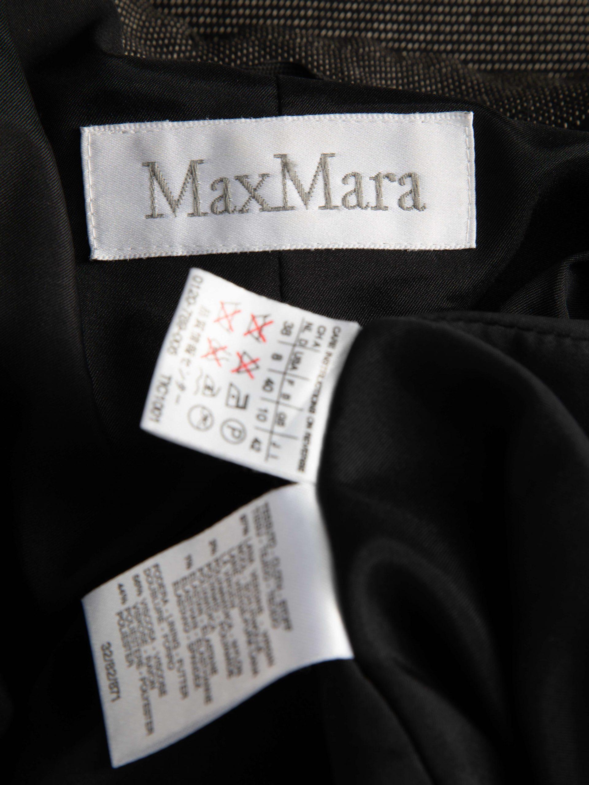 Pre-Loved Max Mara Women's Black Long Lined Stitch Accent Overcoat In Excellent Condition In London, GB