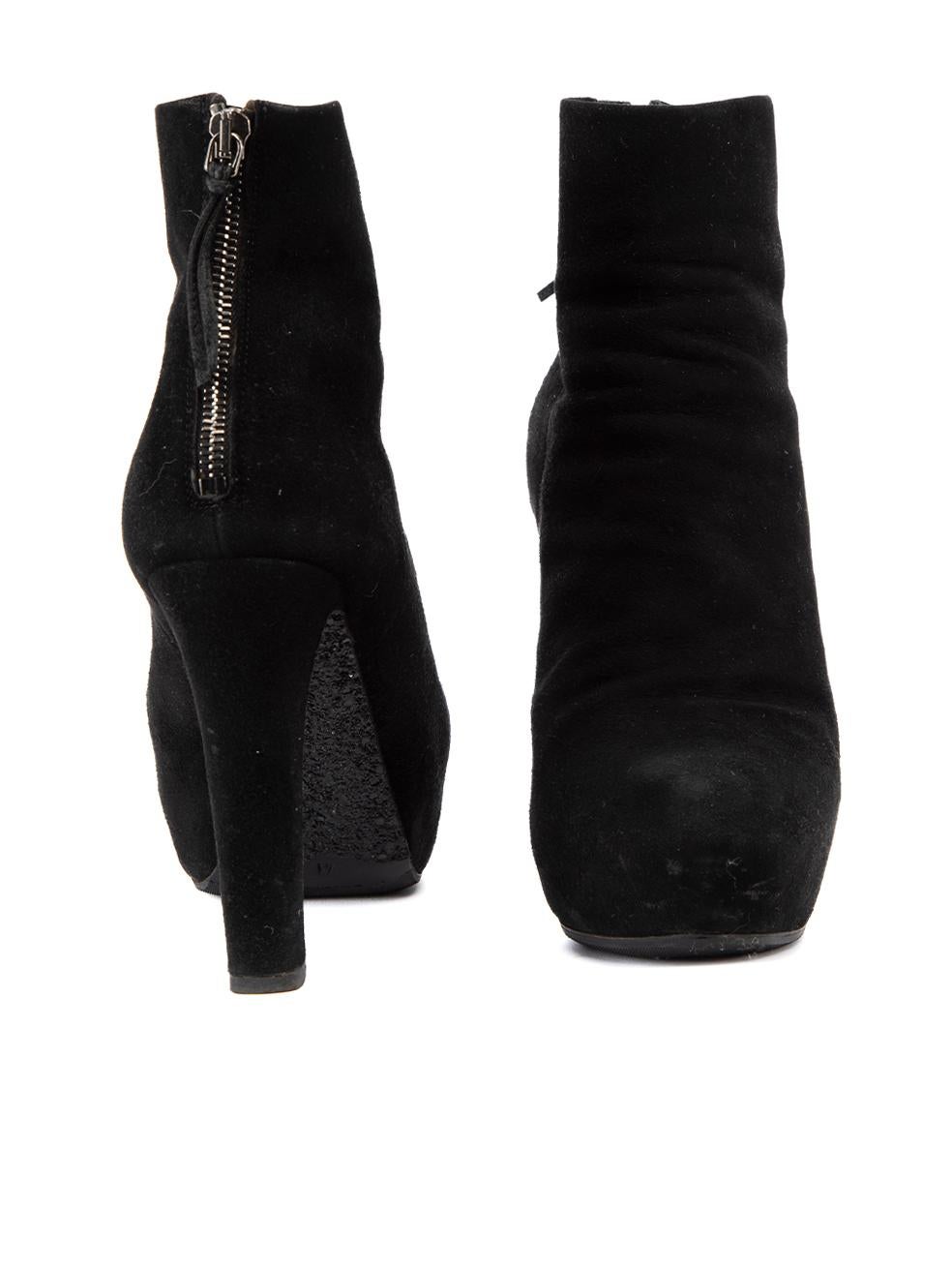 Pre-Loved Miu Miu Women's Black Suede Ankle Boots with Glitter Sole In Good Condition For Sale In London, GB