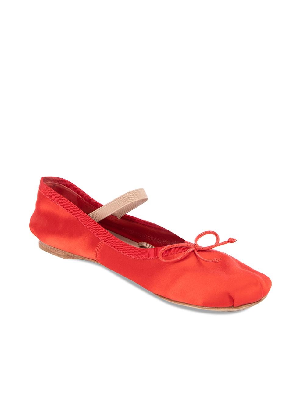 CONDITION is Very good. Minimal wear to flats is evident. Minimal wear to on this used Miu Miu designer resale item. Details Red Satin Ballet flats Round toe Flat heel Bow accent on cap toe Elasticated strap Leather interior Made in Italy