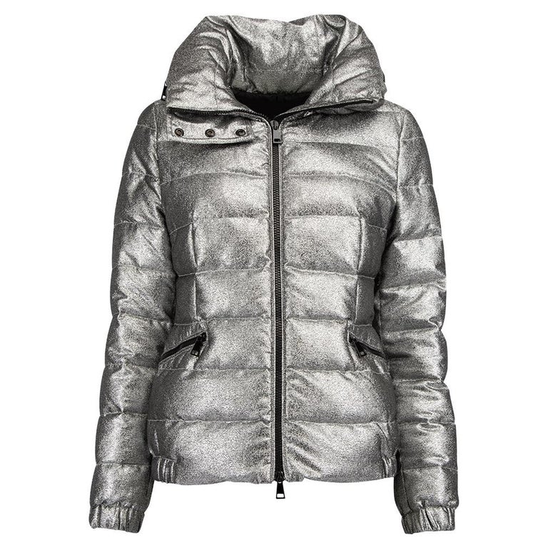 Pre-Loved Moncler Women's Silver Sangly Metallic Quilted Down Jacket For  Sale at 1stDibs