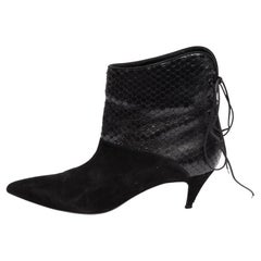 Pre-Loved Saint Laurent Damen Kitten Heel-Stiefeletten aus schwarzem exotischem Leder