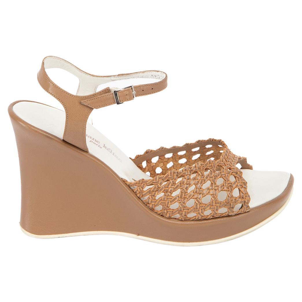 Pre-Loved Stephane Kelian Women
s Brown Weave Wedge