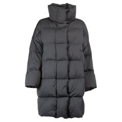 Pre-Loved Weekend Max Mara Damenmantel mit schwarzer Daunenpolsterung in mittlerer Länge
