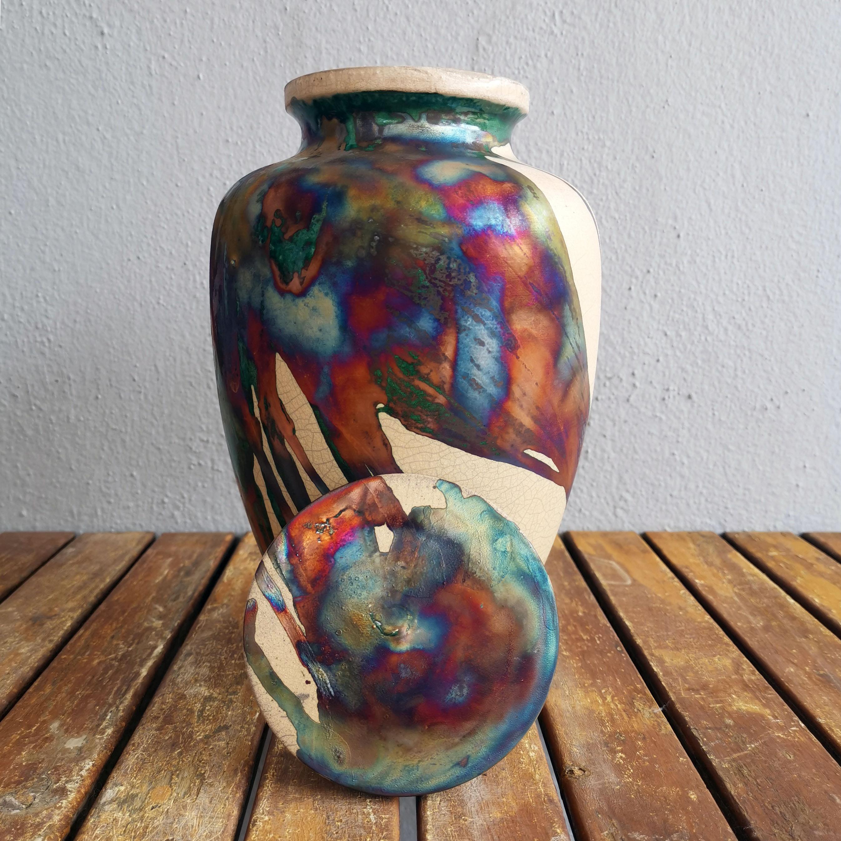 Moderno Pre-ordine Urna Omoide 170 Pollici Cubi - Mezzo Rame Opaco, Ceramica Raku in vendita