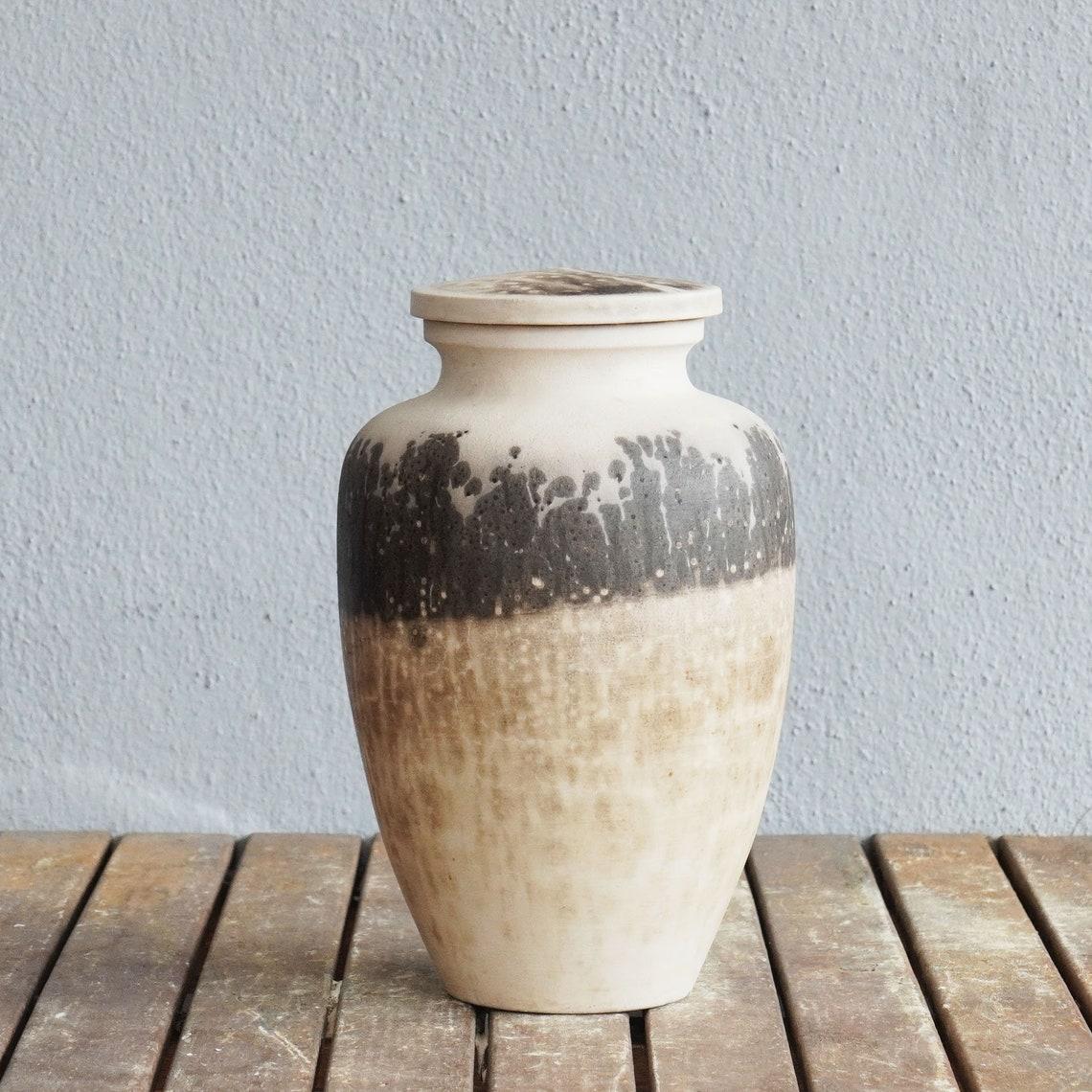 Omoide, Obvara , Keramik Raku-Keramik (Moderne) im Angebot