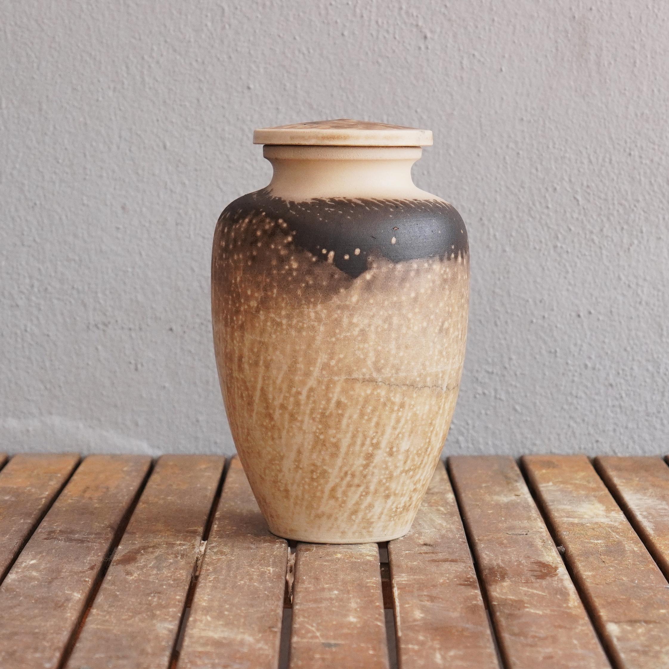 Modern Pre-Order Omoide Urn 170 Cubic Inches, Obvara, Ceramic Raku Pottery For Sale