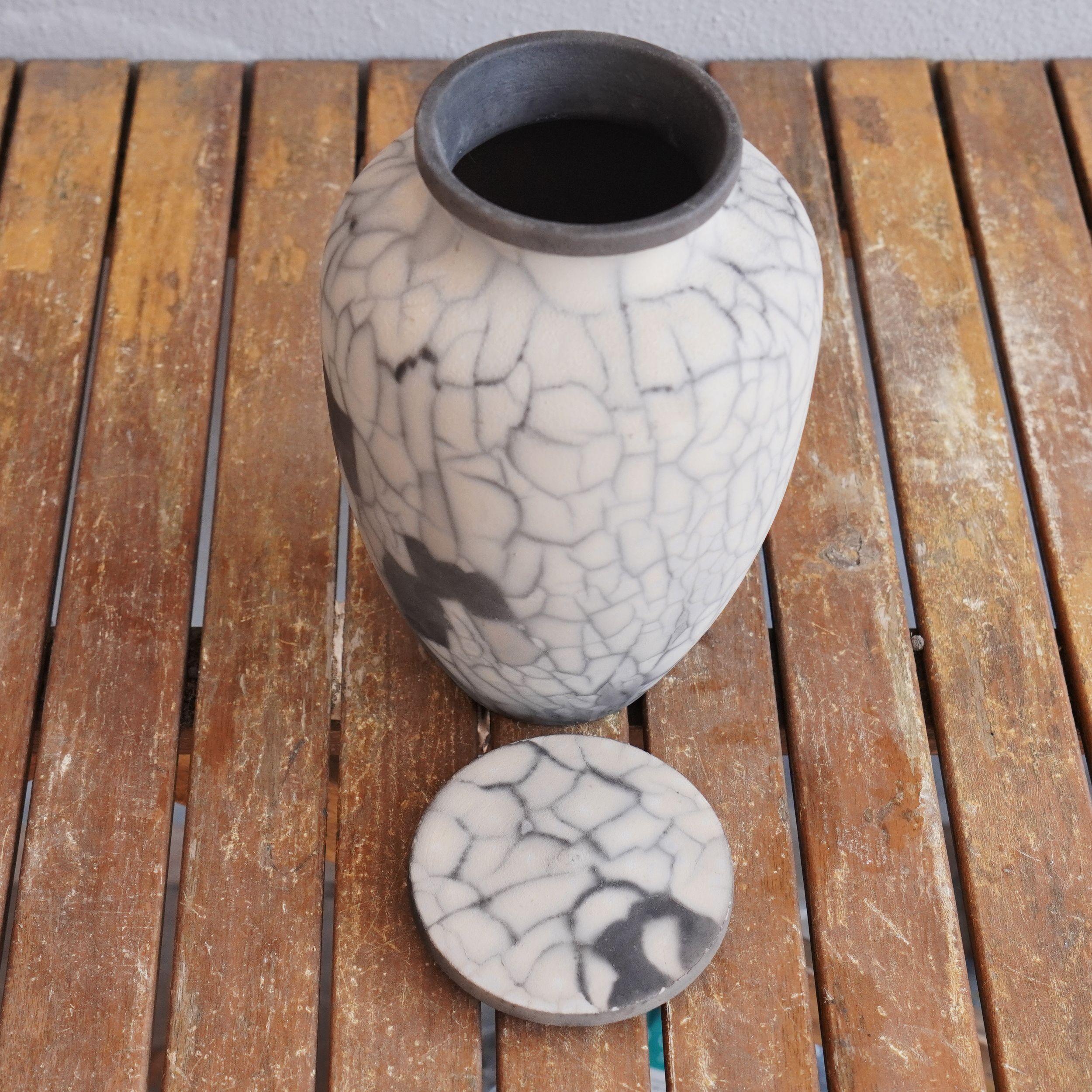 Pre-Order Omoide Urn, Smoked Raku, Ceramic Raku Pottery In New Condition For Sale In Petaling Jaya, MY