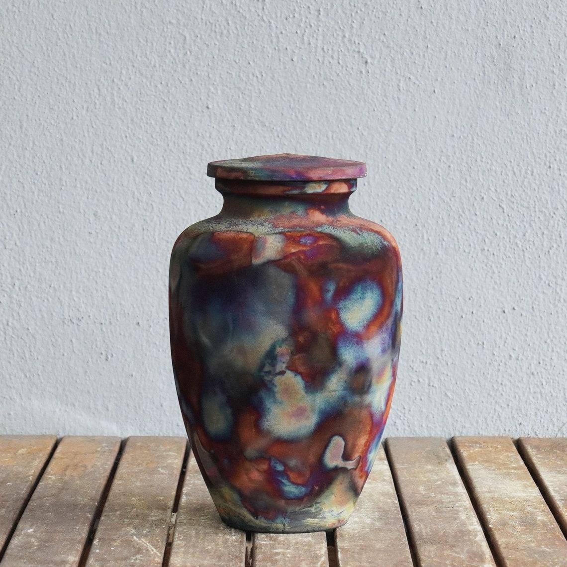 Malaysian Pre-Order Omoide Urn 170 Cubic Inches, Full Copper Matte, Ceramic Raku Pottery For Sale