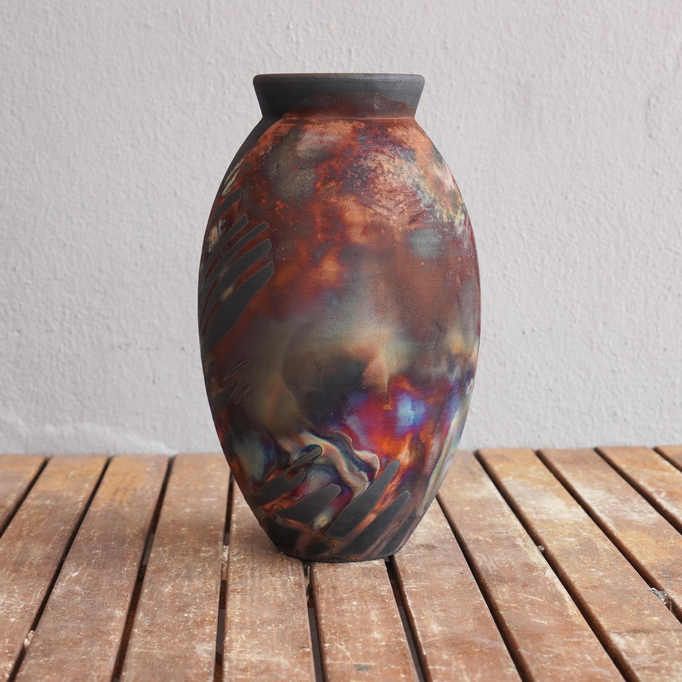 Pre-Order Raku 13.5in Large Oval Vase - Carbon Copper - Ceramic Pottery Decor In New Condition For Sale In Petaling Jaya, MY