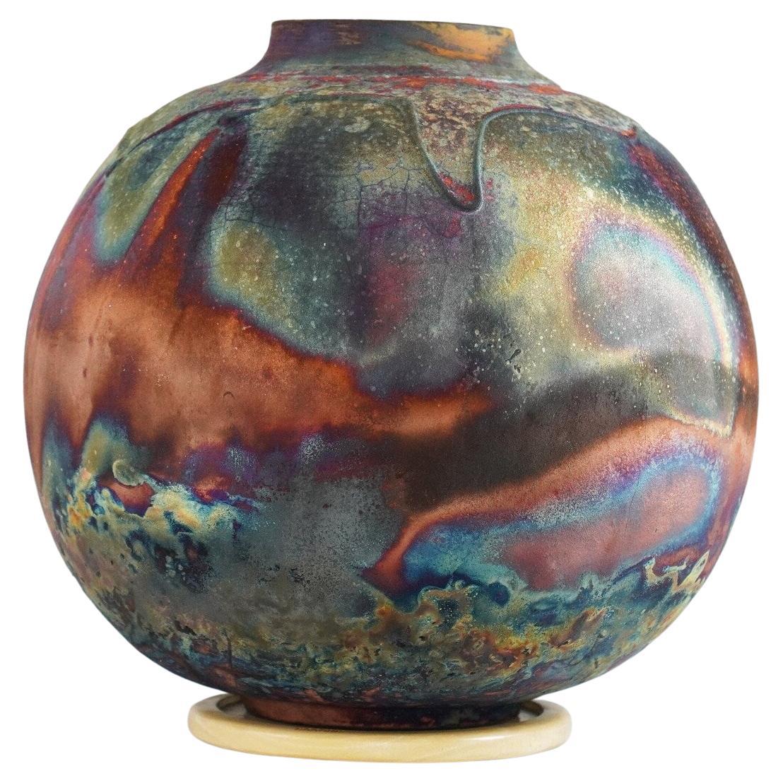 Pré-commande Raku Large 11"" Globe Vase - Full Copper Matte - Décoration en céramique de poterie en vente