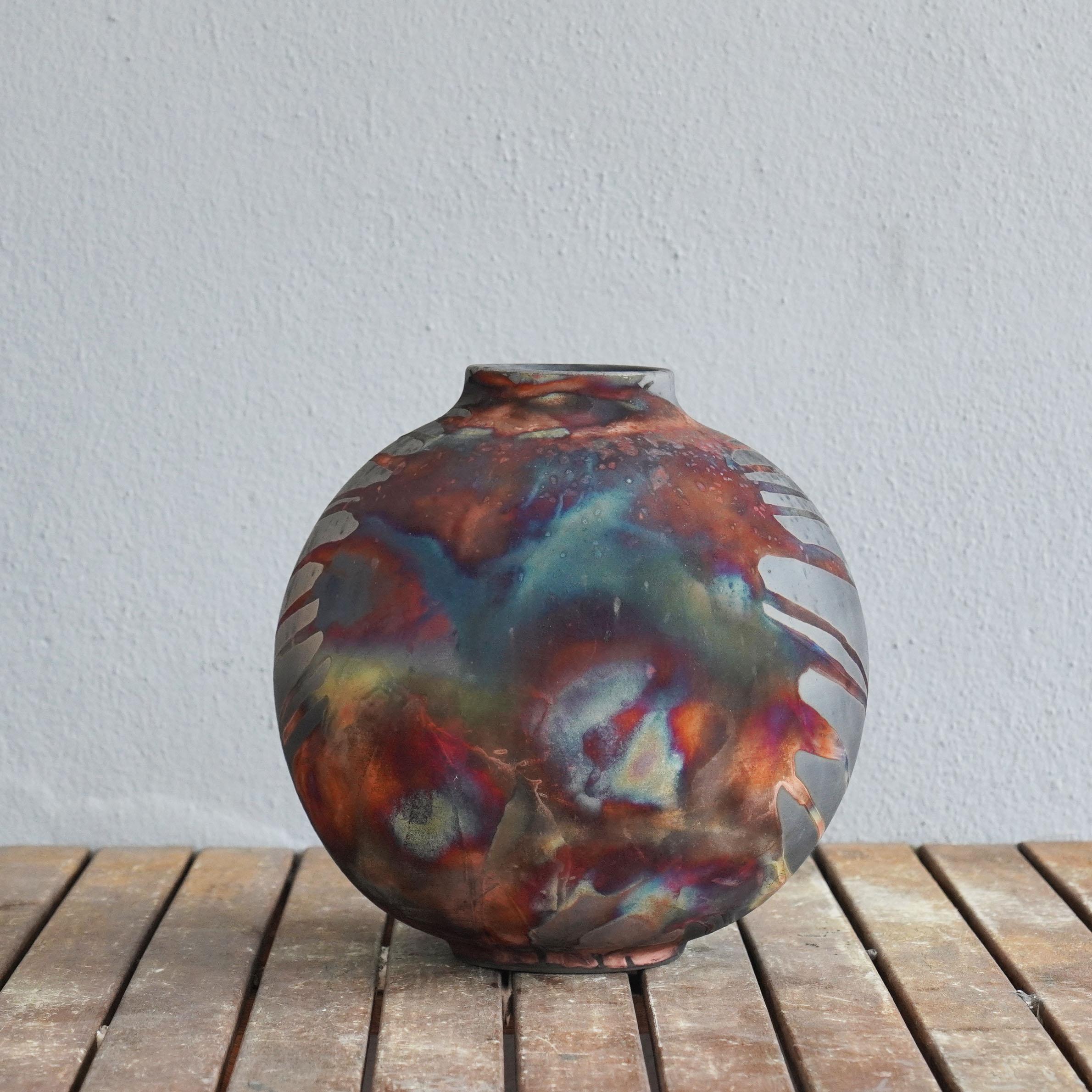 Preordina il vaso Raku Large 11 inches Globe Vase, Carbon Copper, Ceramic Pottery Decor In condizioni Nuovo in vendita a Petaling Jaya, MY