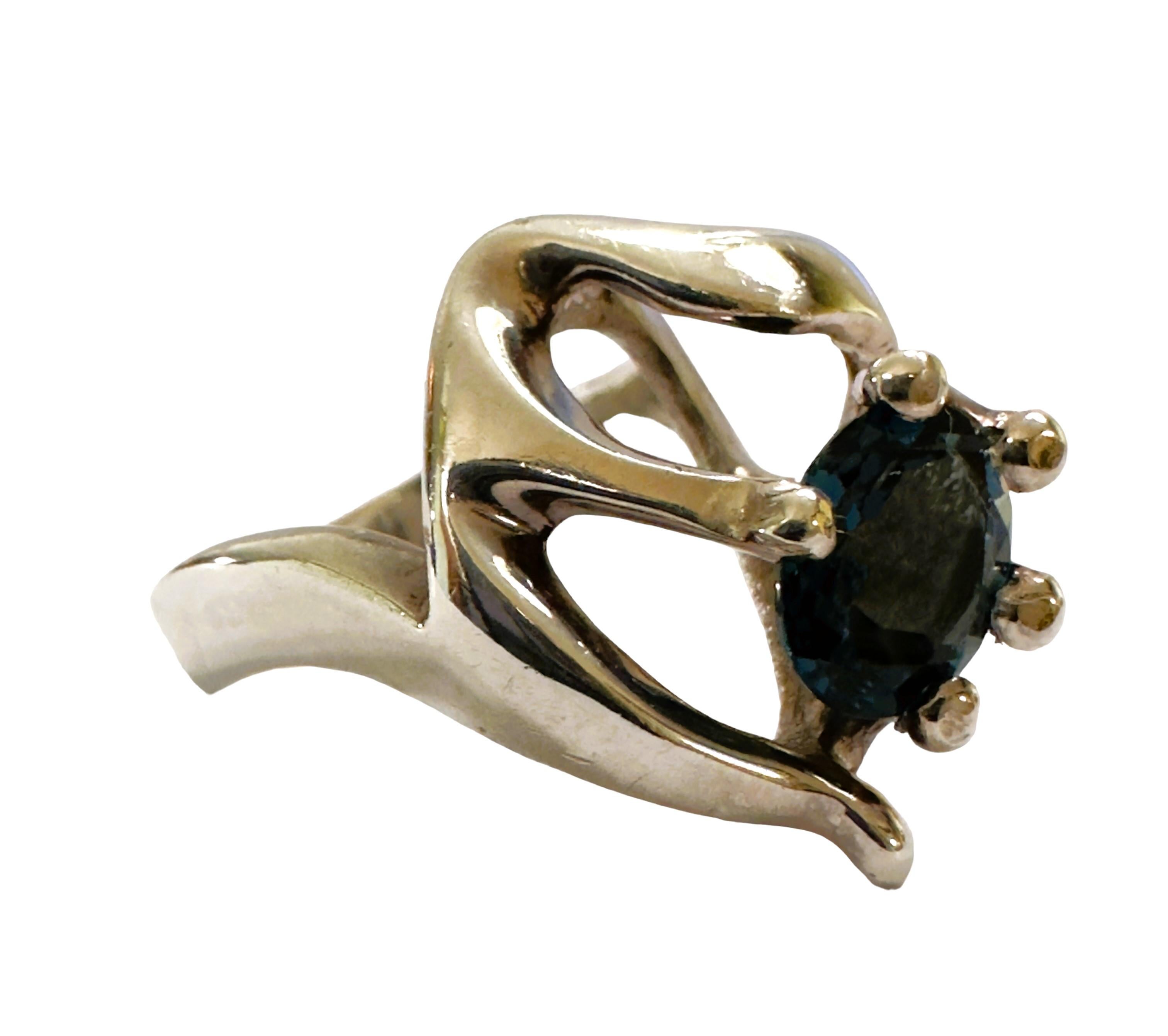 Pre-Owned 2,54 Karat Londoner Blauer Topas Modernistischer brutalistischer Sterlingsilber-Ring (Art déco)