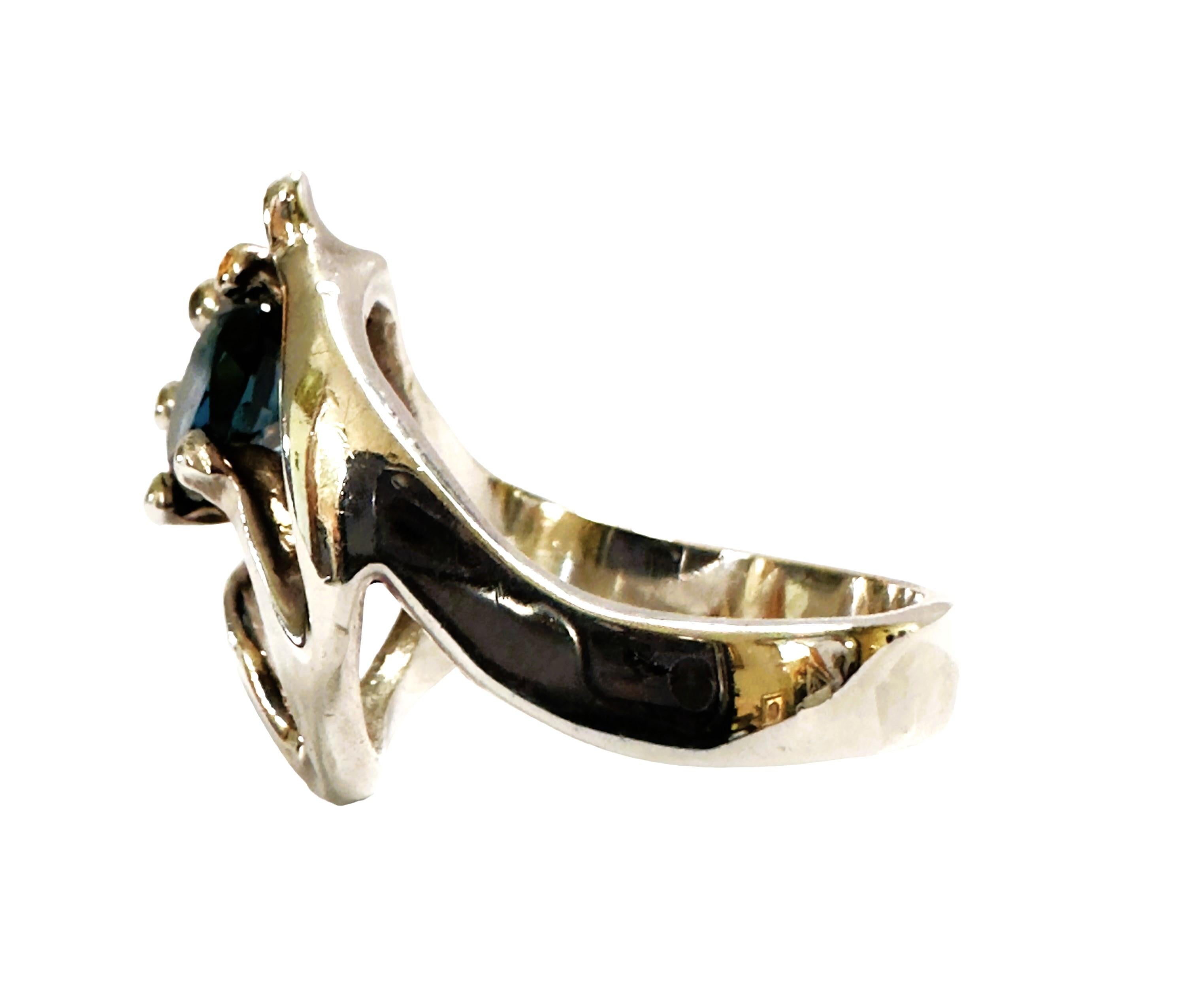 Pre-Owned 2,54 Karat Londoner Blauer Topas Modernistischer brutalistischer Sterlingsilber-Ring (Ovalschliff)