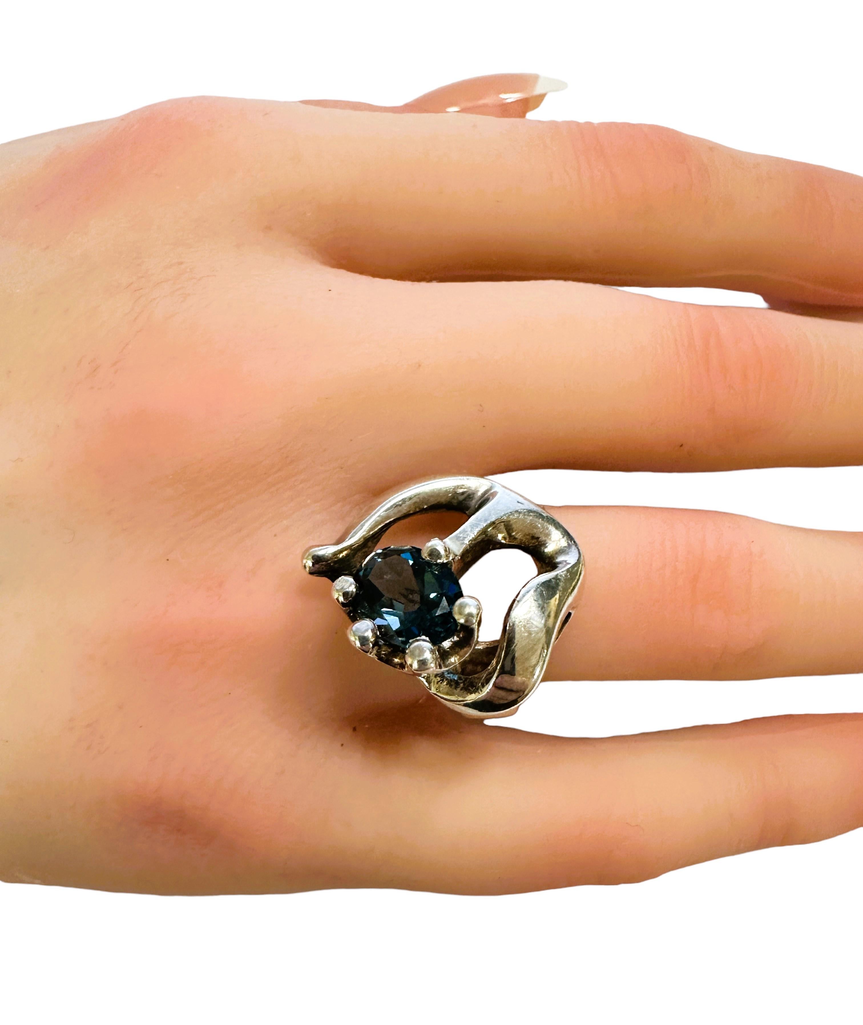 Pre-Owned 2,54 Karat Londoner Blauer Topas Modernistischer brutalistischer Sterlingsilber-Ring 1