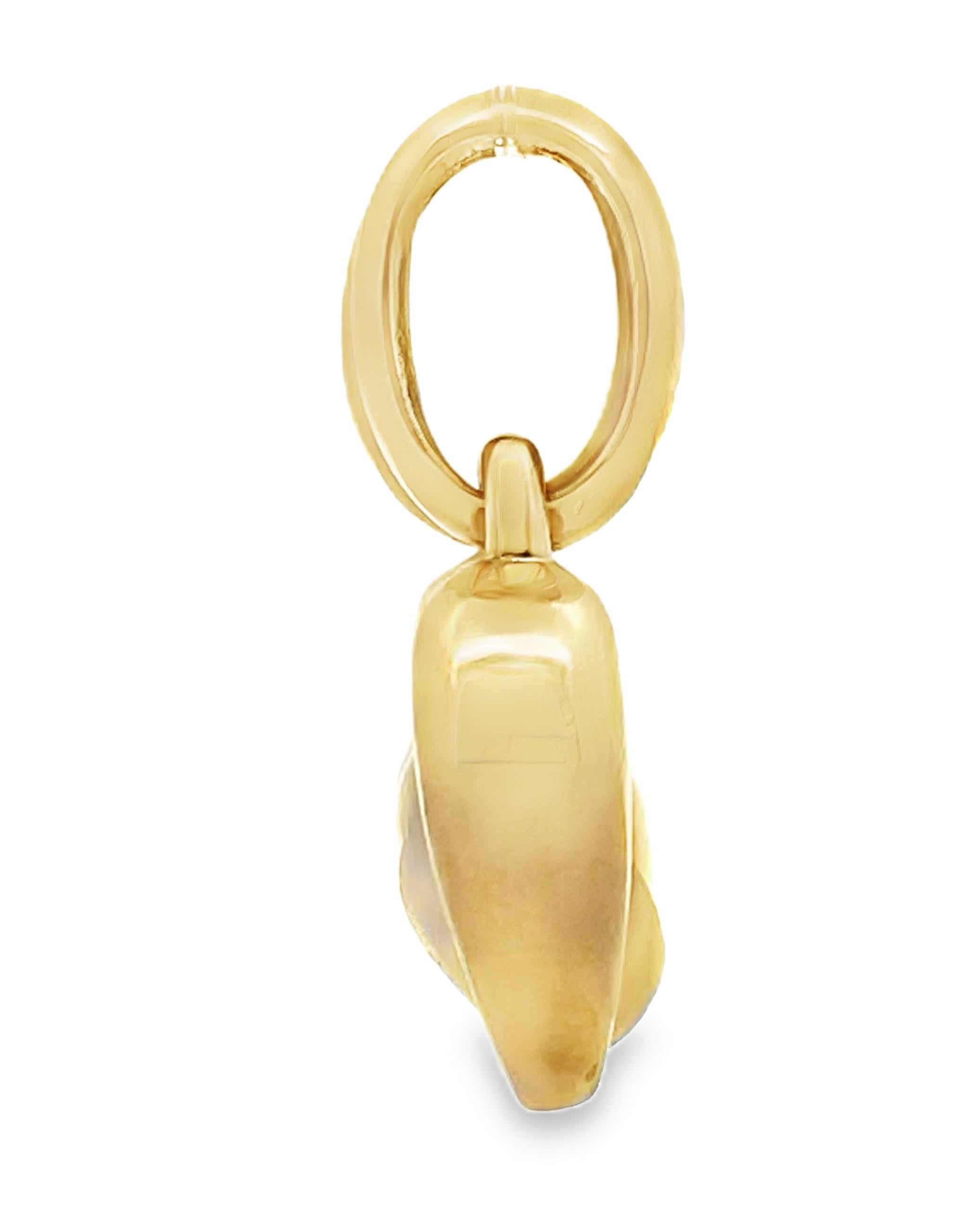 Colgante Chimento de oro bicolor de 18 quilates de segunda mano en forma de corazón.

- Pesa 21,96 gramos 
- Largo 1,5 pulgadas x ancho 1,25 pulgadas