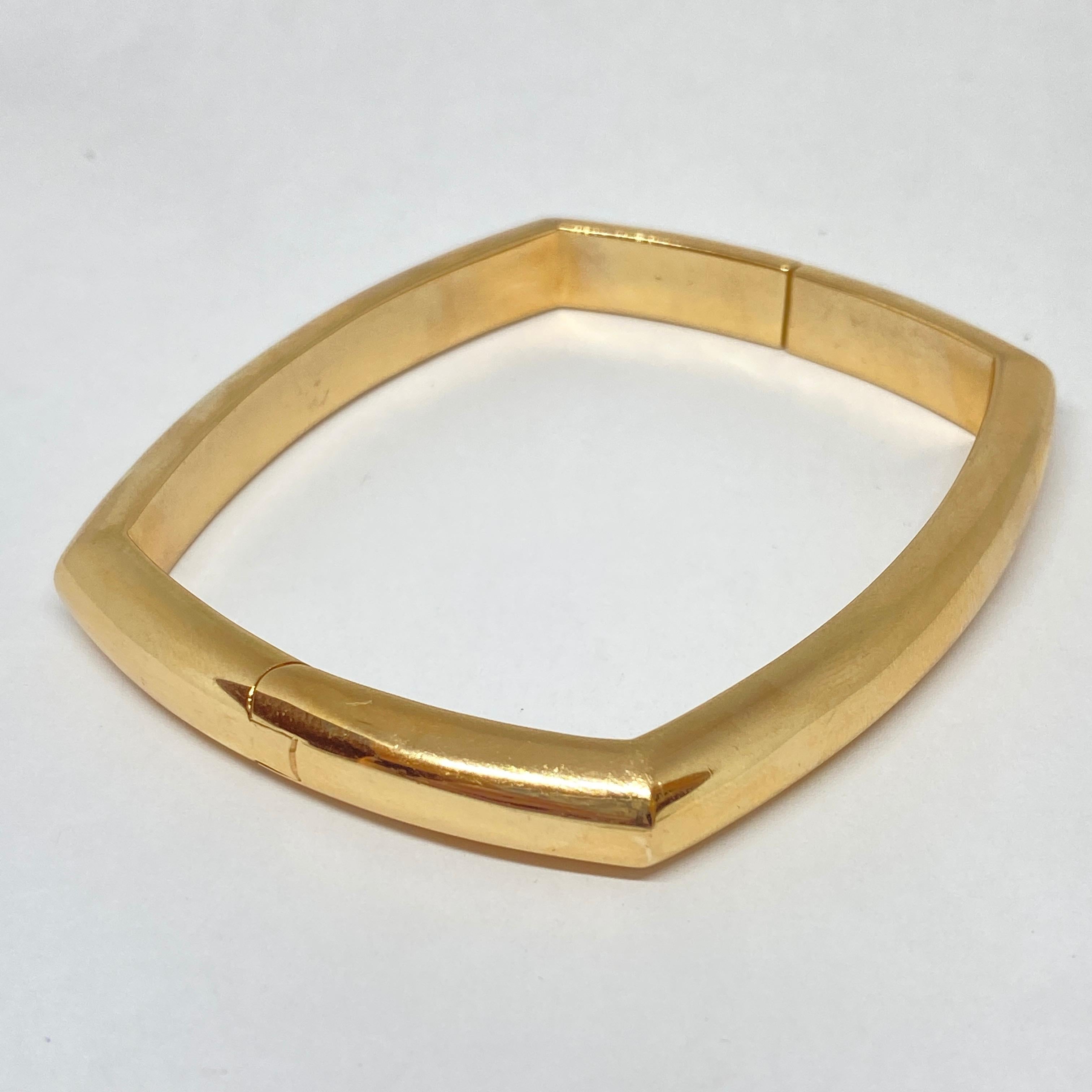 Pre-Owned David Webb Quad Quad Armreif 18k Gelbgold im Zustand „Hervorragend“ im Angebot in Carmel-by-the-Sea, CA