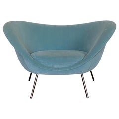 pre-owned Gio Ponti D.154.2 Sessel aus hellblauem Wildlederstoff aus Vorbesitz