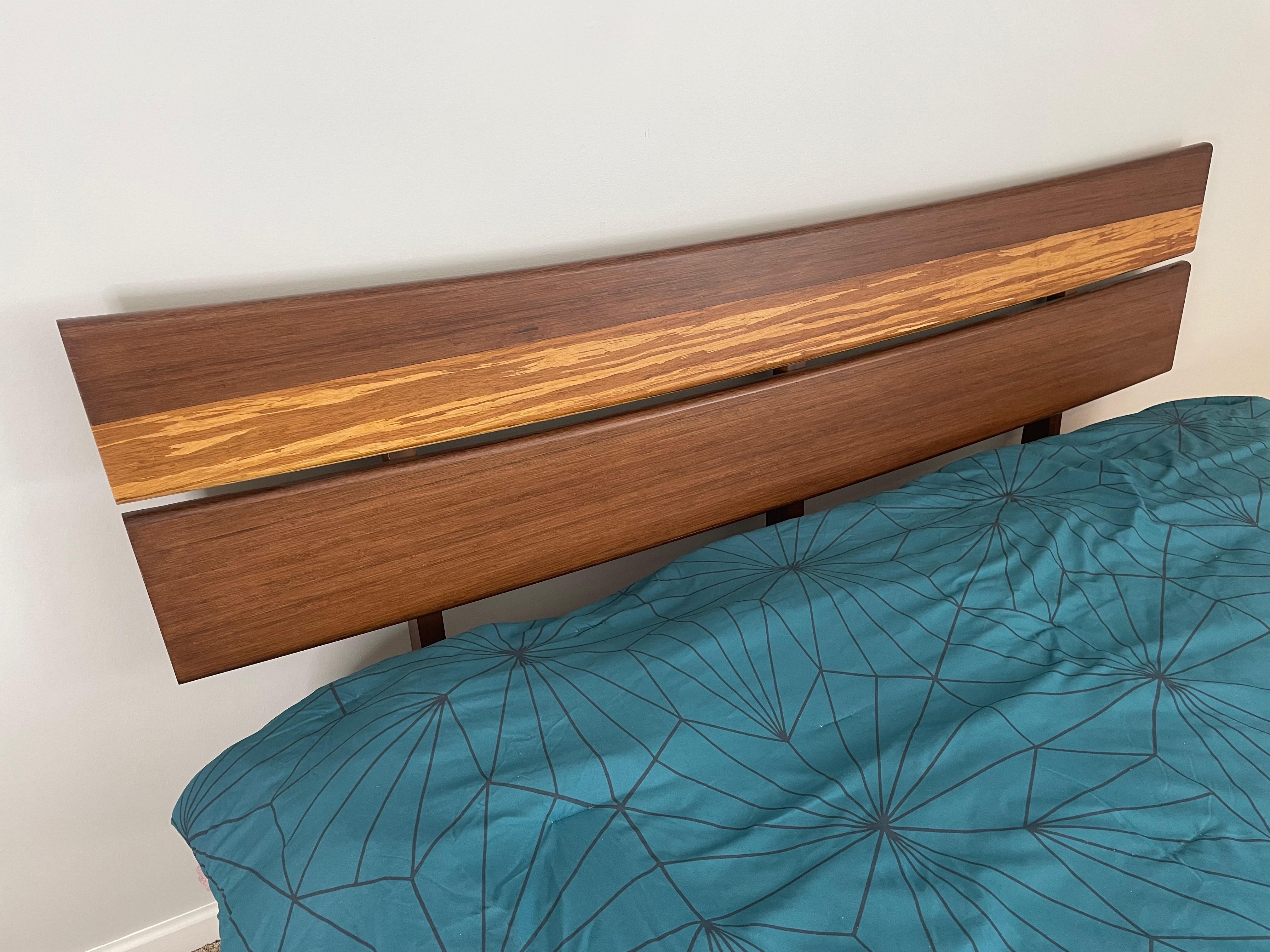 Pre-Owned Greenington Azara King Size Sustainable Eco-Friendly Platform Bed For Sale 2