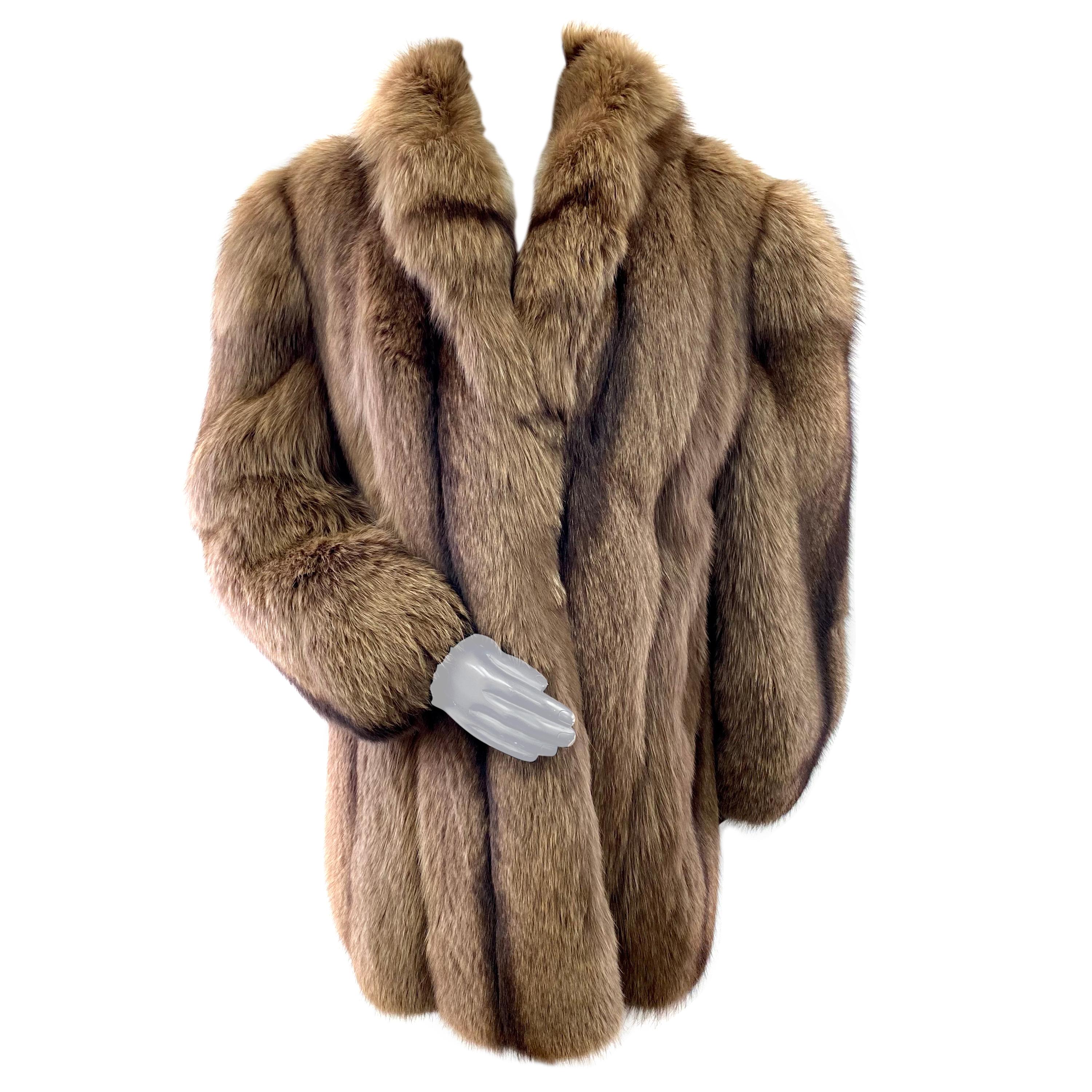 Holt Renfrew Dyed Silver Fox Fur Stroller Coat (Size 10-M) For Sale at  1stDibs