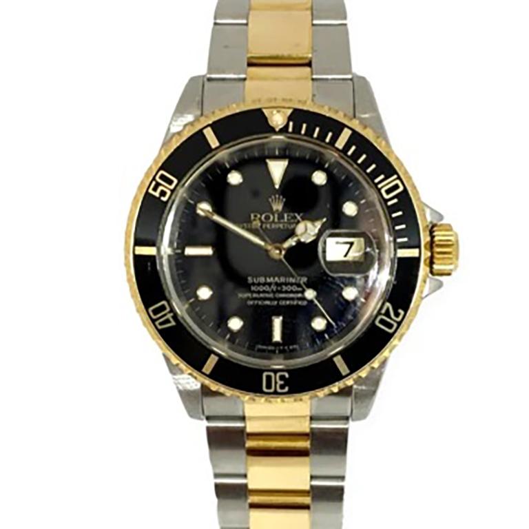 Pre-owned Rolex Submariner in excellent condition. The watch comes complete with box, papers and booklet. All original links included.

Model no: 16613
Serial no: t******
Movement: mechanical self winding
Case material: stainless steel & 18 karat