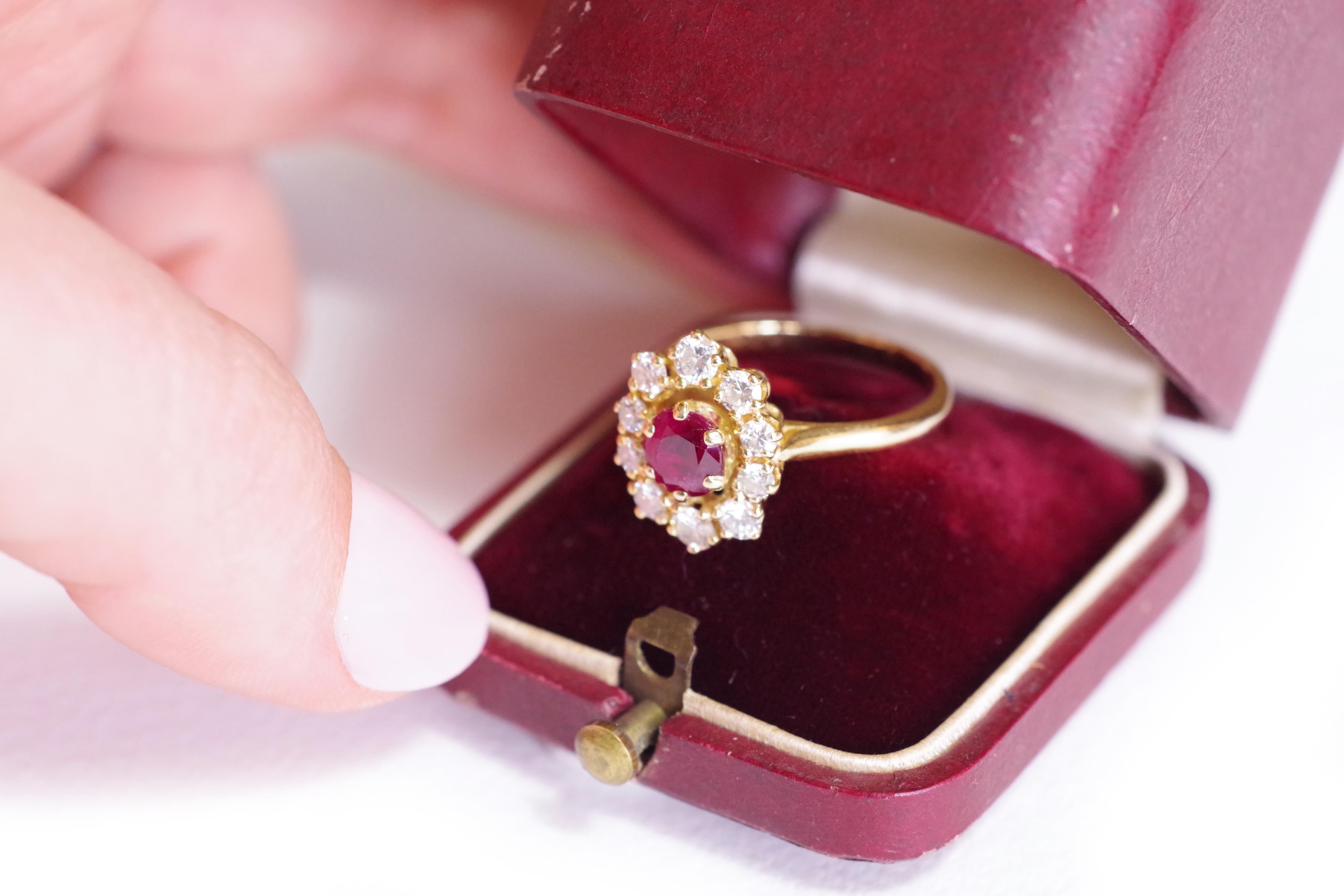 Women's Pre-Owned Ruby and Diamonds Cluster Ring in 18k Gold, Vintage Cluster Ring For Sale