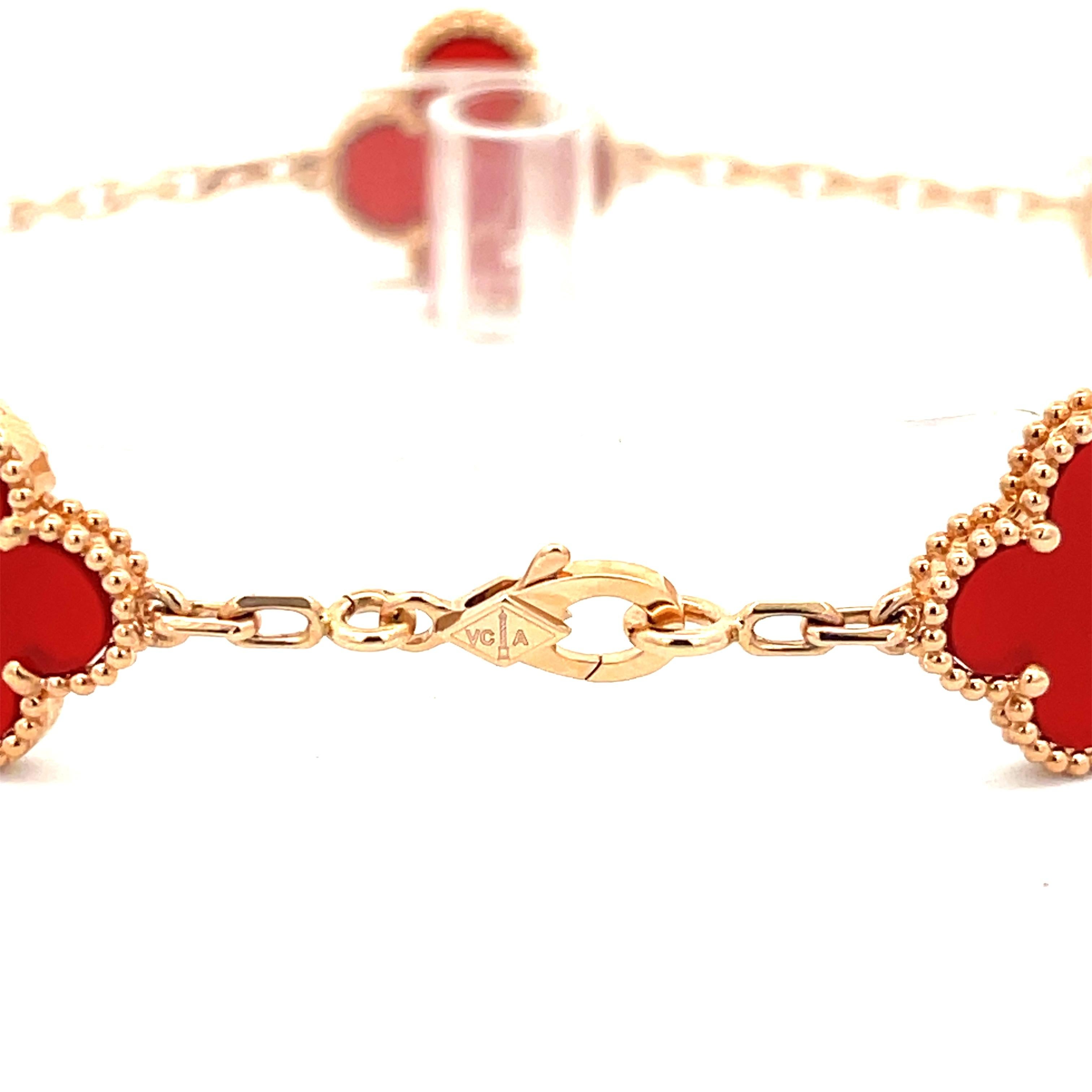  Van Cleef & Arpels Bracelet Alhambra d'occasion en or rose 18 carats et cornaline Unisexe 