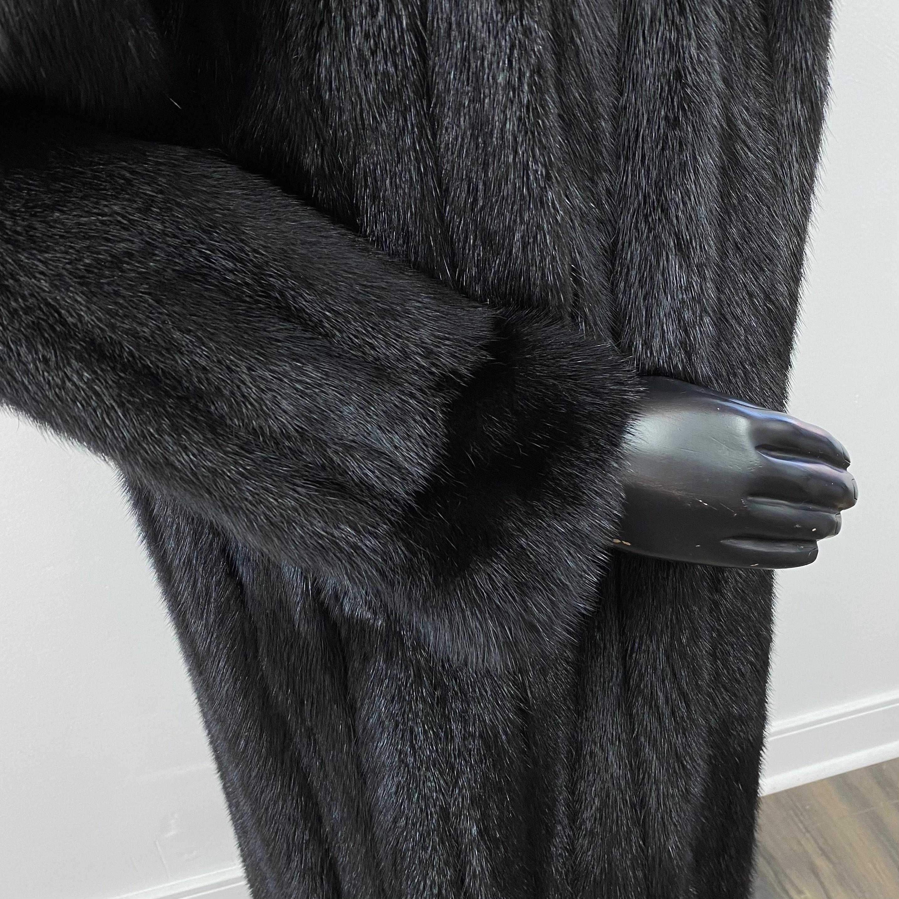 Vincenzo Black Opal Mink Fur Coat (Size 8-S) In Excellent Condition For Sale In Montreal, Quebec