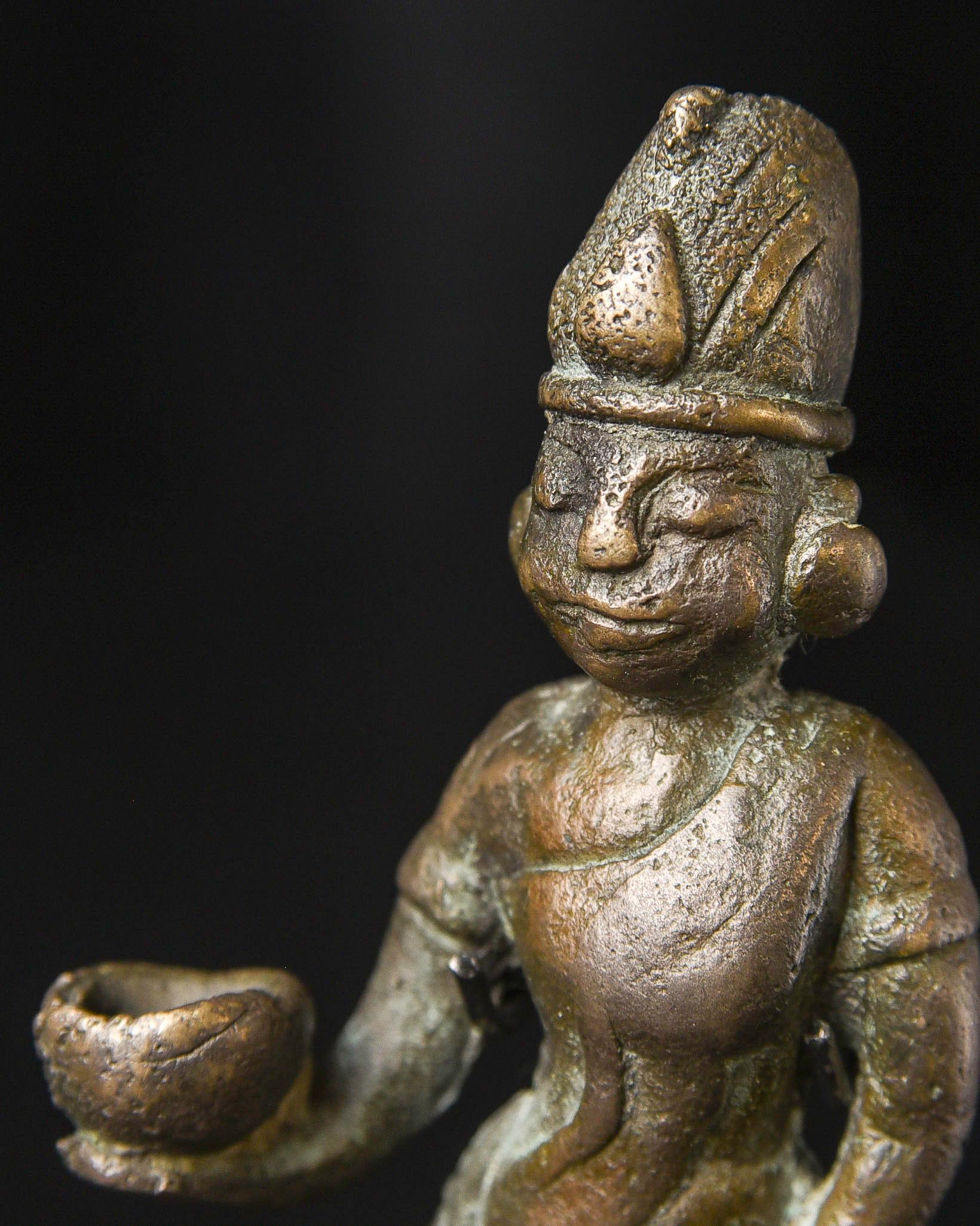 Figura budista prepagana de bronce macizo fundido de Birmania. Carisma, Finesse 9803 Bronce en venta