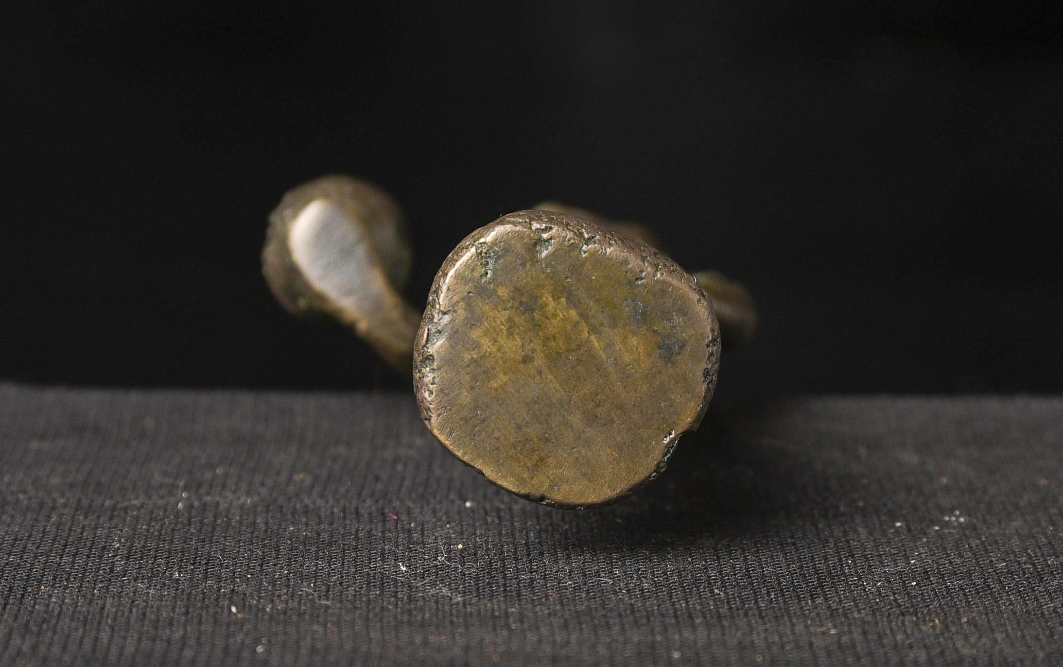 Figura budista prepagana de bronce macizo fundido de Birmania. Carisma, Finesse 9803 en venta 2