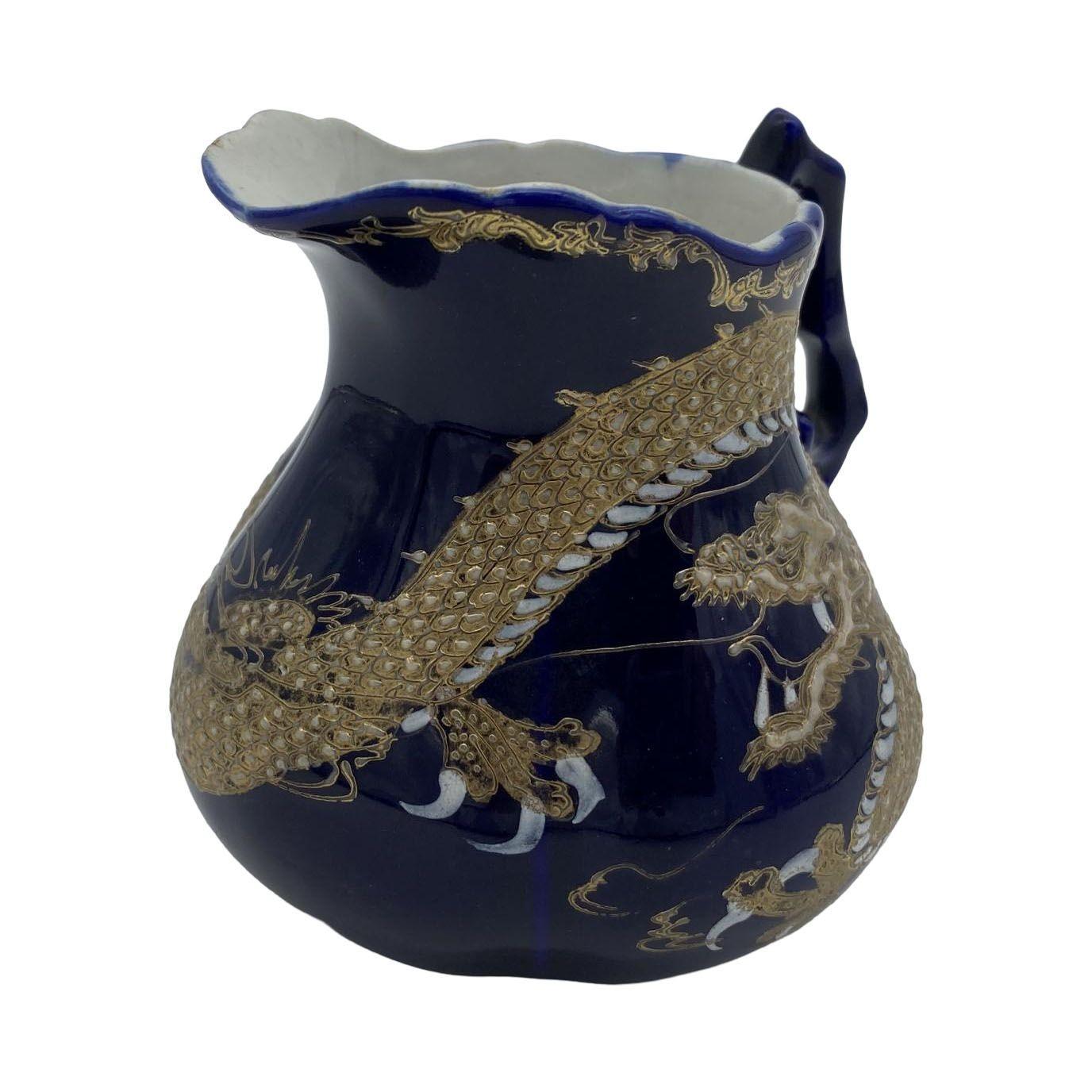 Circa 1900 Vorkriegszeit Kobalt Milchkännchen mit Silberblatt chinesischen Drachen im Angebot 3