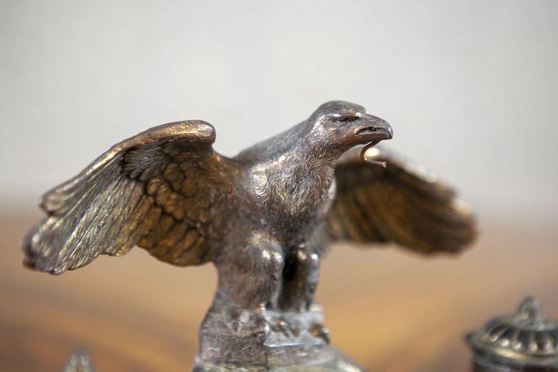 Pre-War Metal Inkwell with Bird Figurine In Good Condition For Sale In Opole, PL