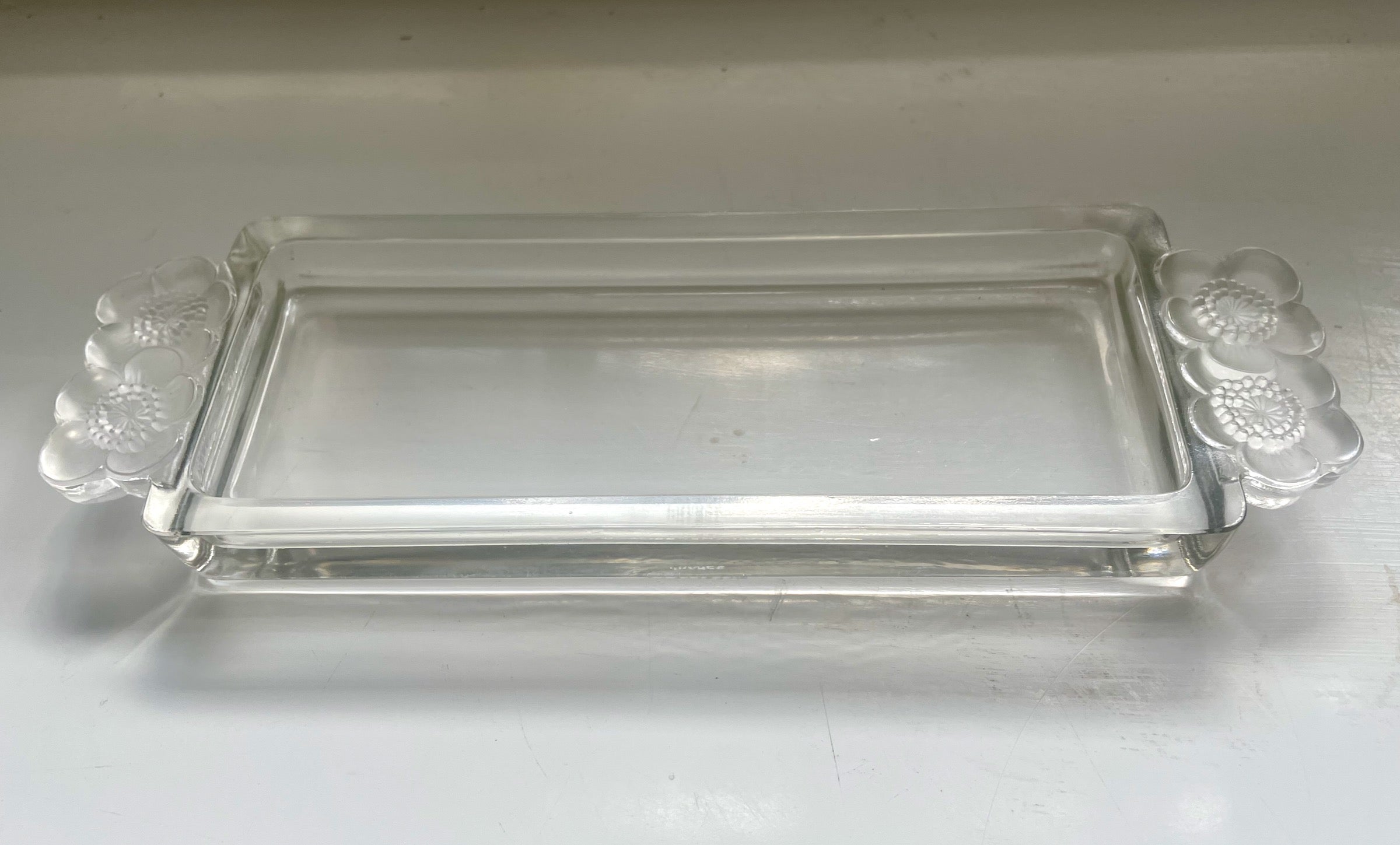 A rare Small pre-war Rene Lalique Dish or small Tray, Eglantines, model 331, circa 1936
Etched signature R. Lalique