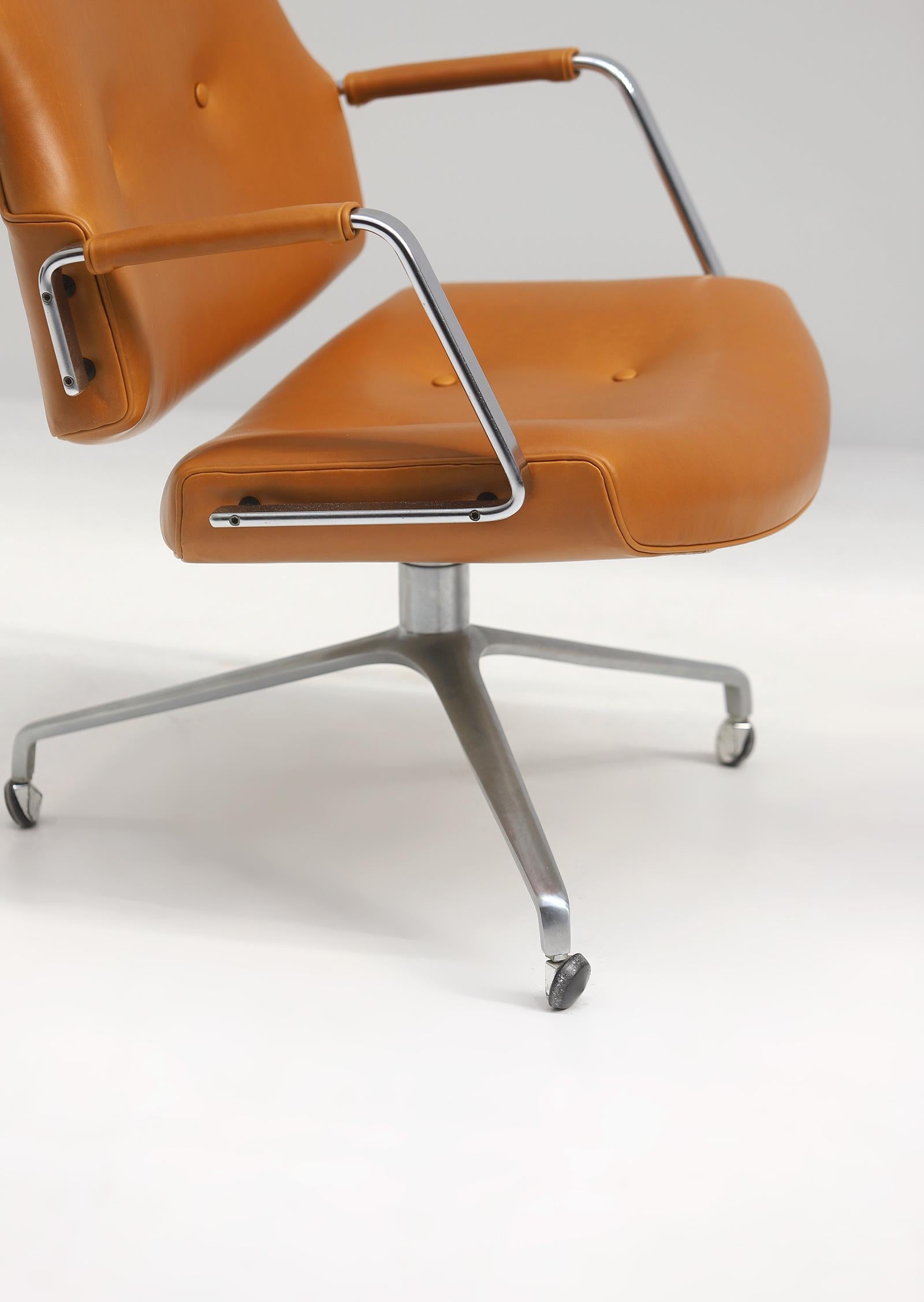 Preben Fabricius and Jorgen Kastholm Fk84 Chair for Kill International In Excellent Condition In Antwerpen, Antwerp