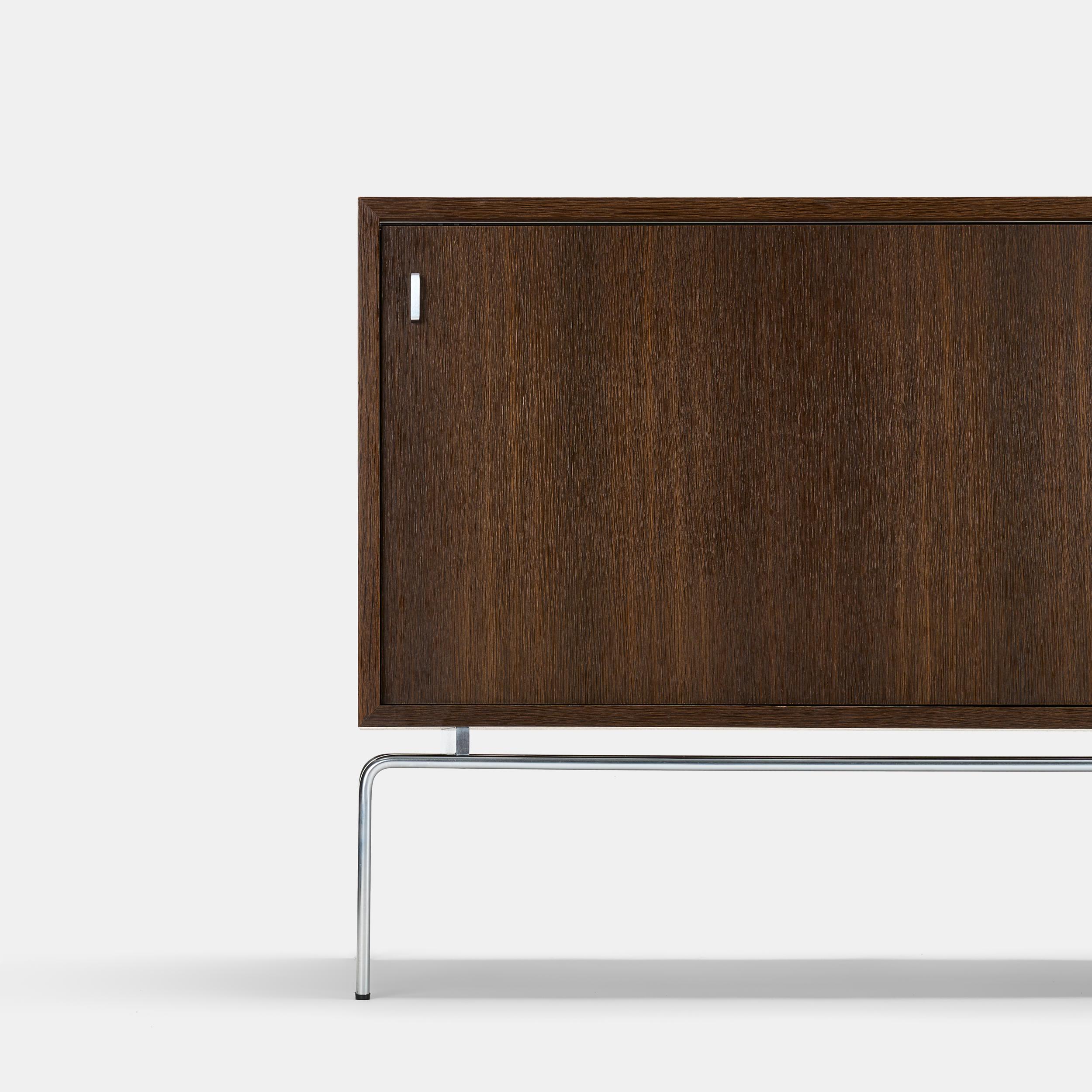 Preben Fabricius and Jorgen Kastholm model FK 150 sideboard In Excellent Condition For Sale In Skokie, IL