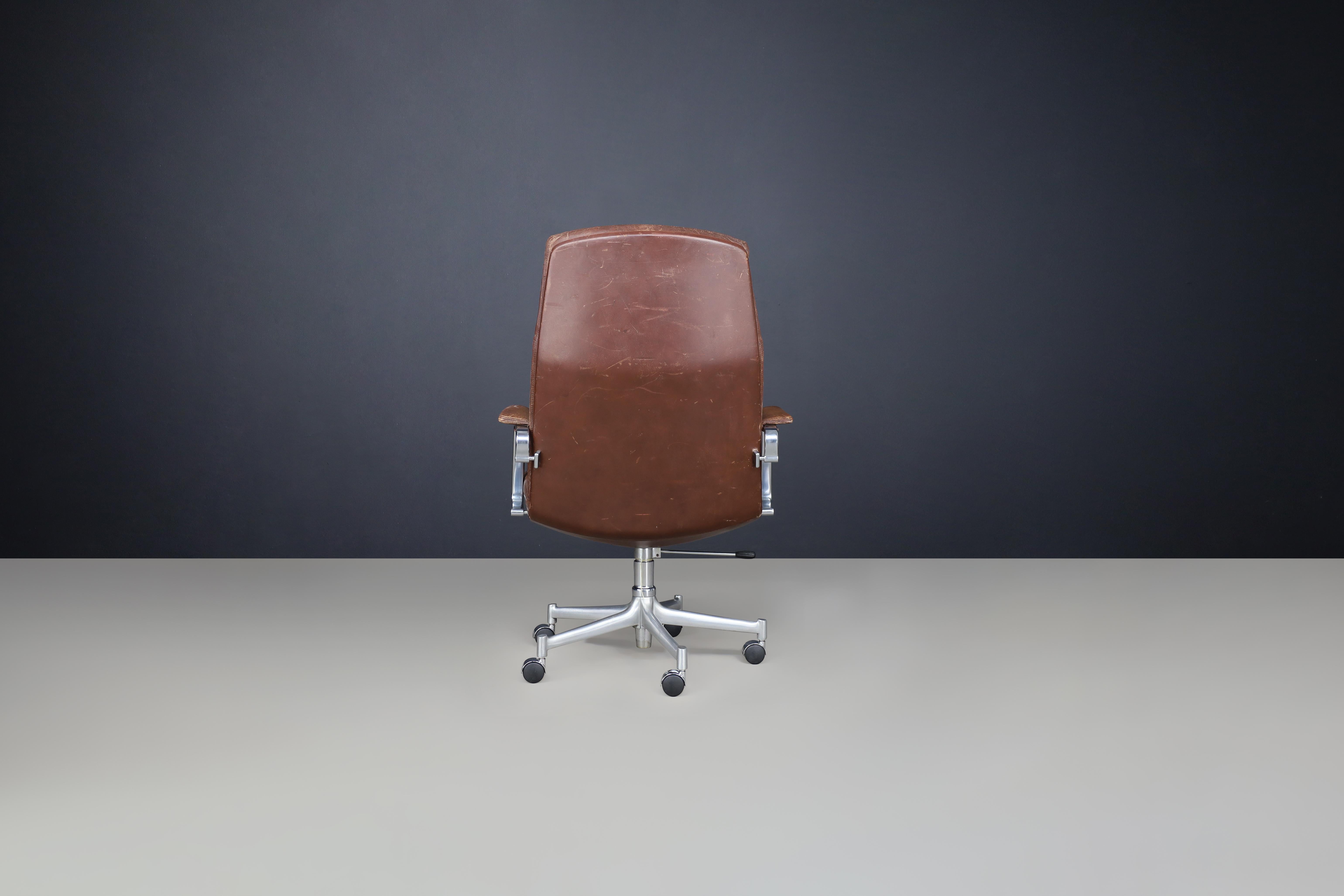 Leather Preben Fabricius and Jørgen Kastholm patinated leather armchair for Kill Int.  For Sale
