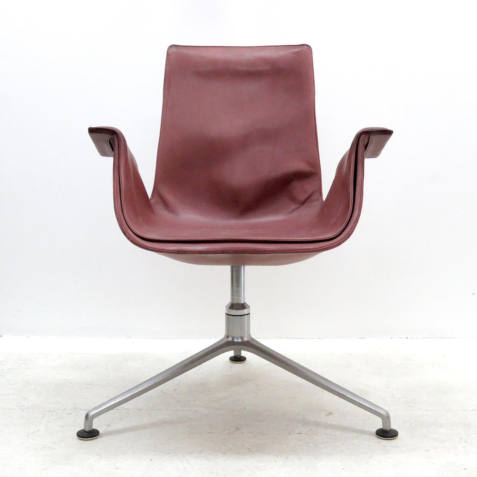 Stunning Preben Fabricius & Jørgen Kastholm early production 'Bird' chair in beautifully aged original cordovan/rose leather with early three-star base.