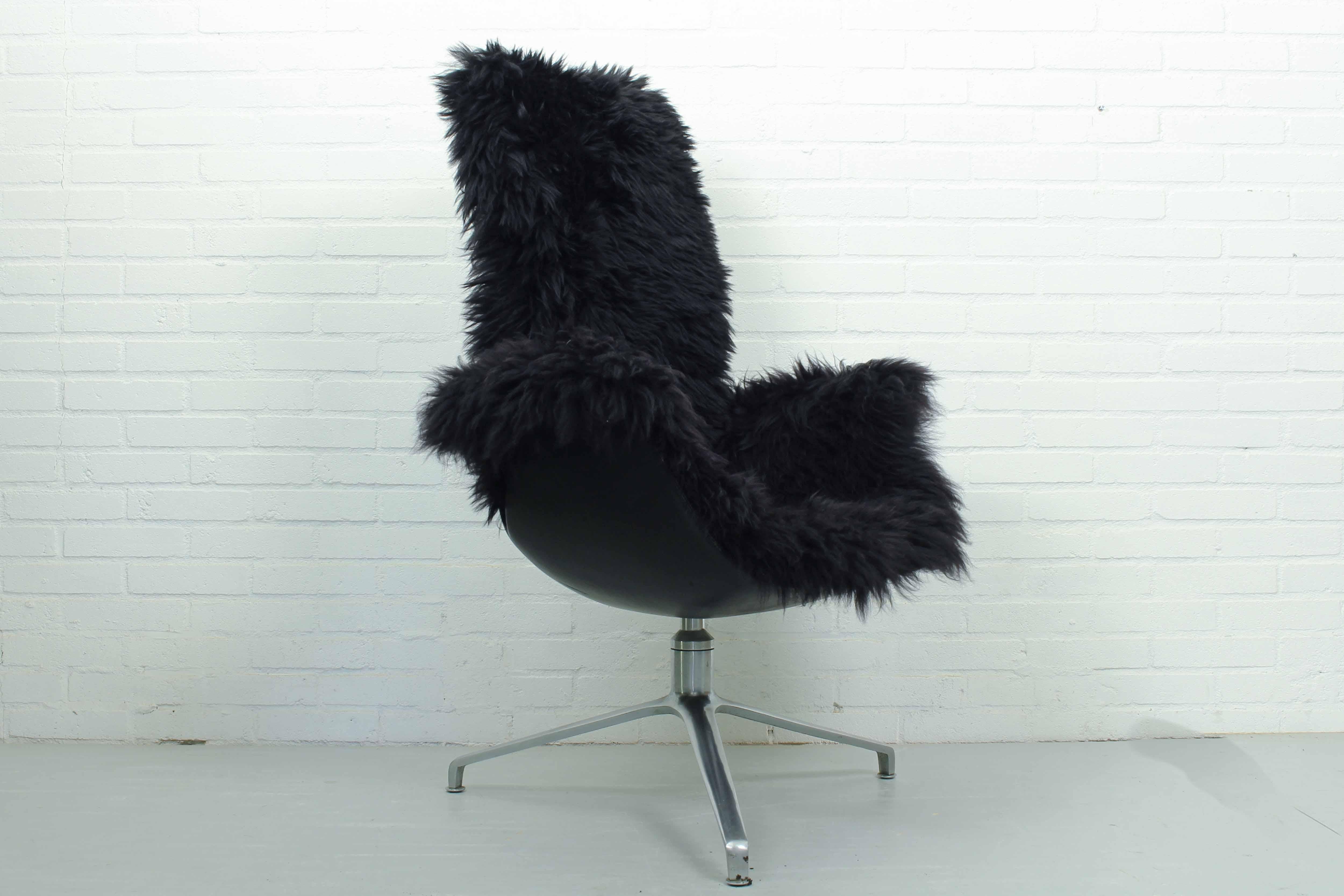 black fluffy desk chair