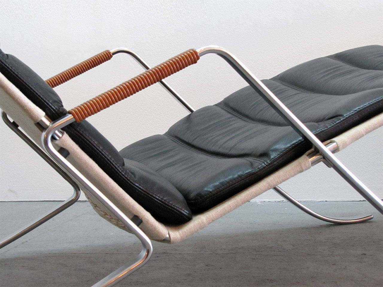 Preben Fabricius Jørgen Kastholm FK 87 'Grasshopper' Chaise Longue In Good Condition In Los Angeles, CA