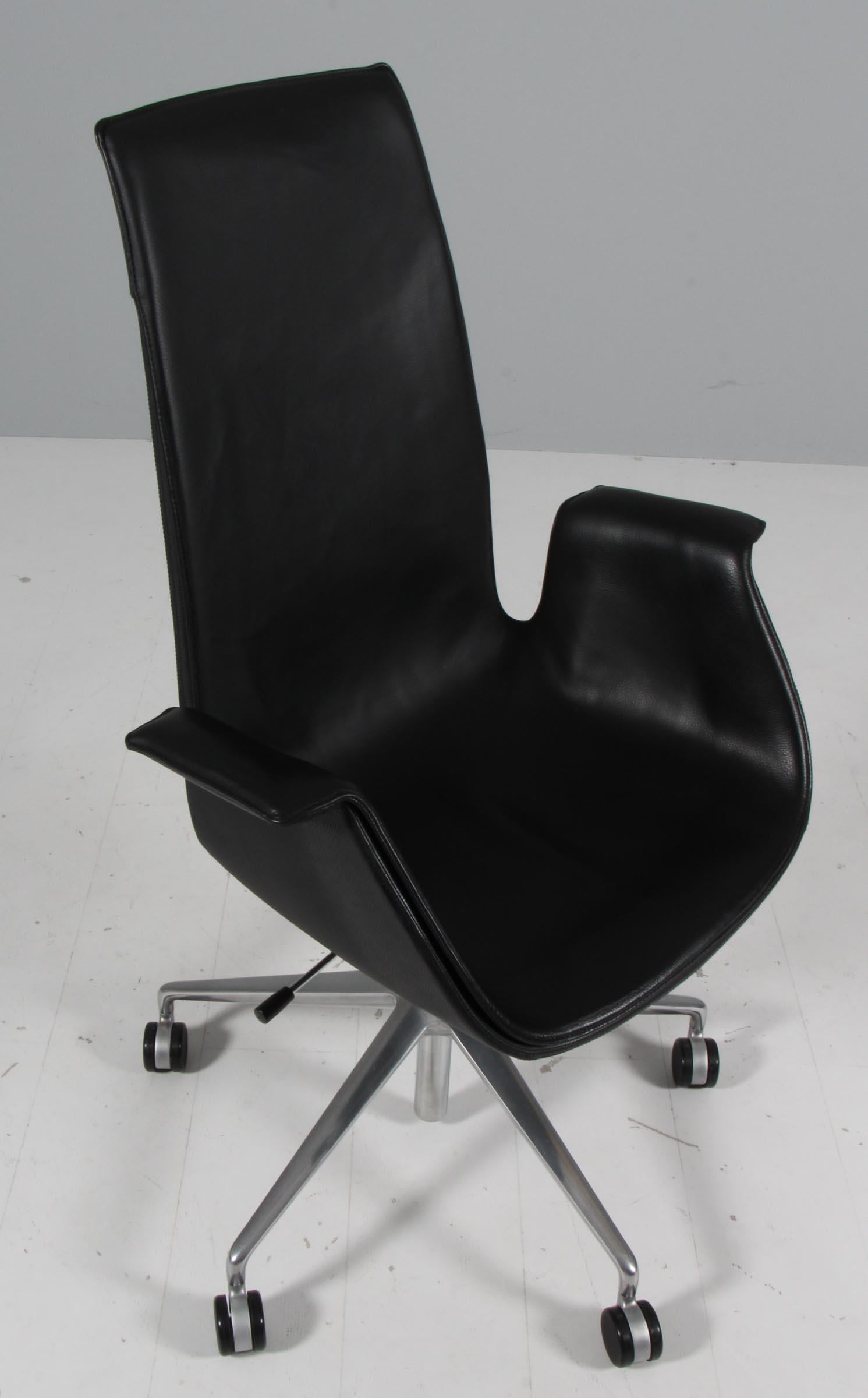 Sedia da ufficio a tulipano di Preben Fabricius & Jørgen Kastholm, con regolazione in altezza.

Telaio in acciaio spazzolato.

Realizzato da Walter Knoll.
