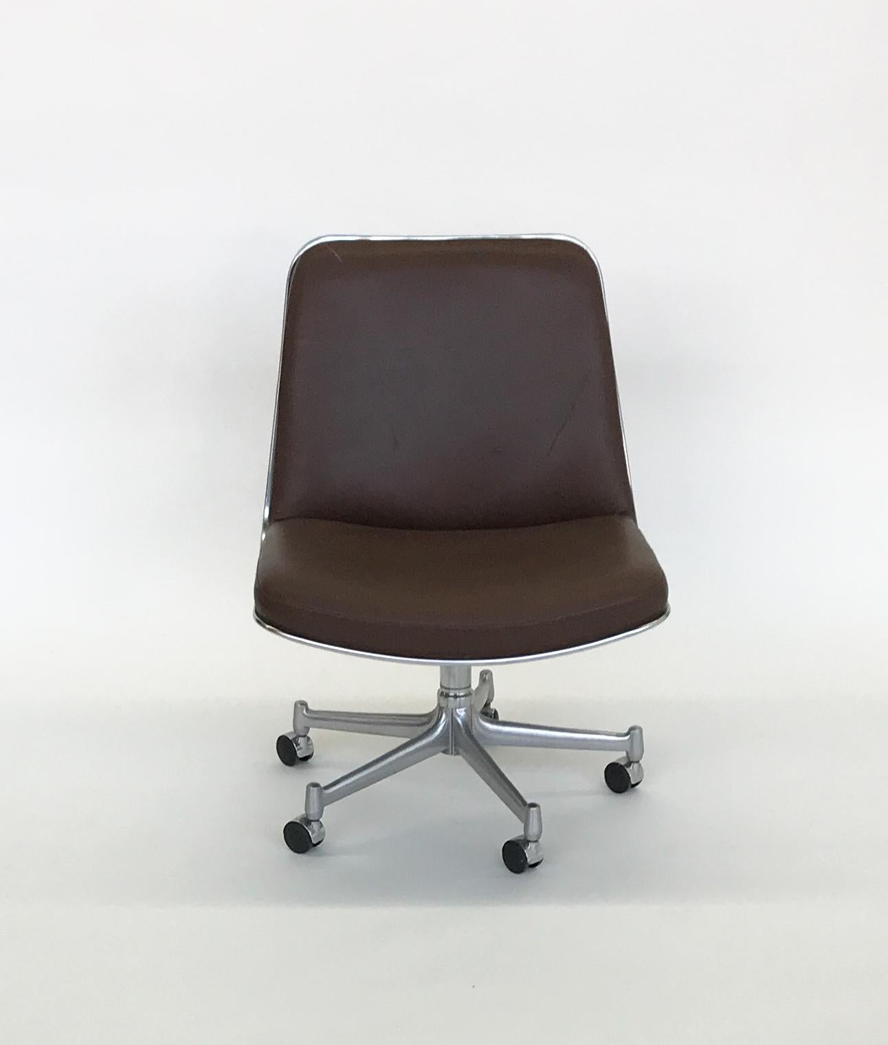 Jørgen Kastholm chair. JK 9350 Designed in 1973 for Kill. For Sale 4