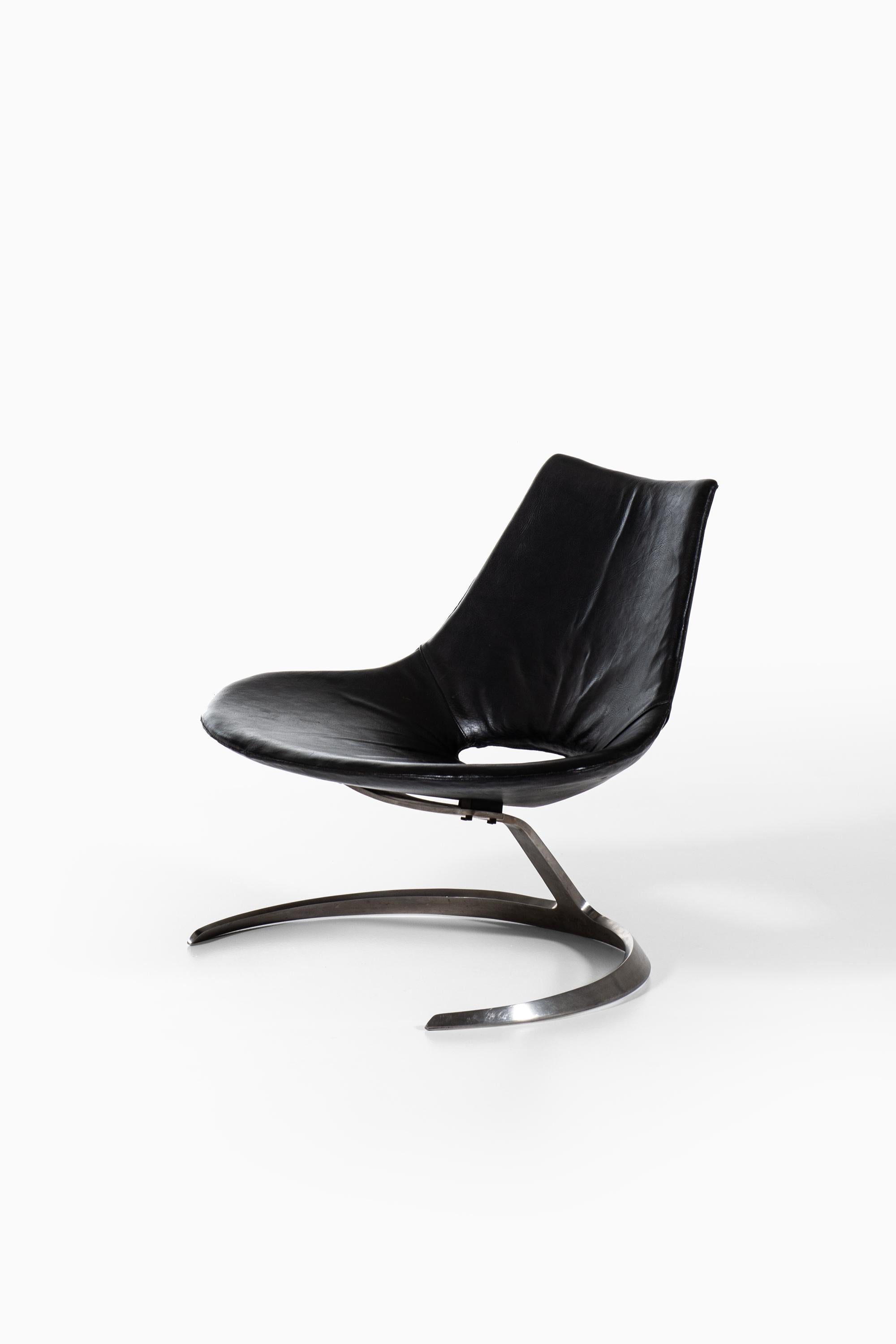 Mid-20th Century Preben Fabricius & Jørgen Kastholm Scimitar Easy Chair by Ivan Schlecter For Sale