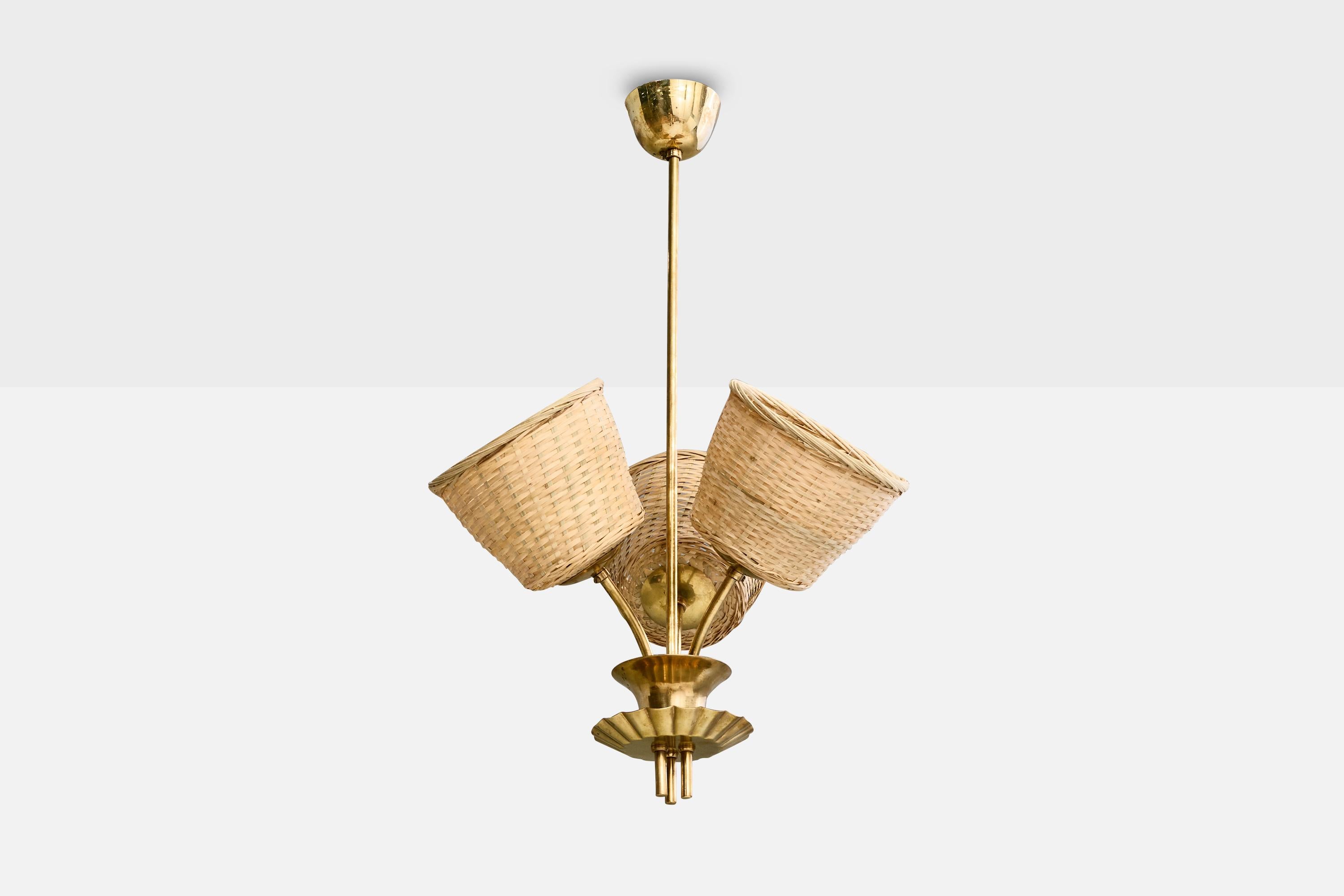 Mid-Century Modern Precenta, lustre, laiton, rotin, Finlande, années 1950 en vente