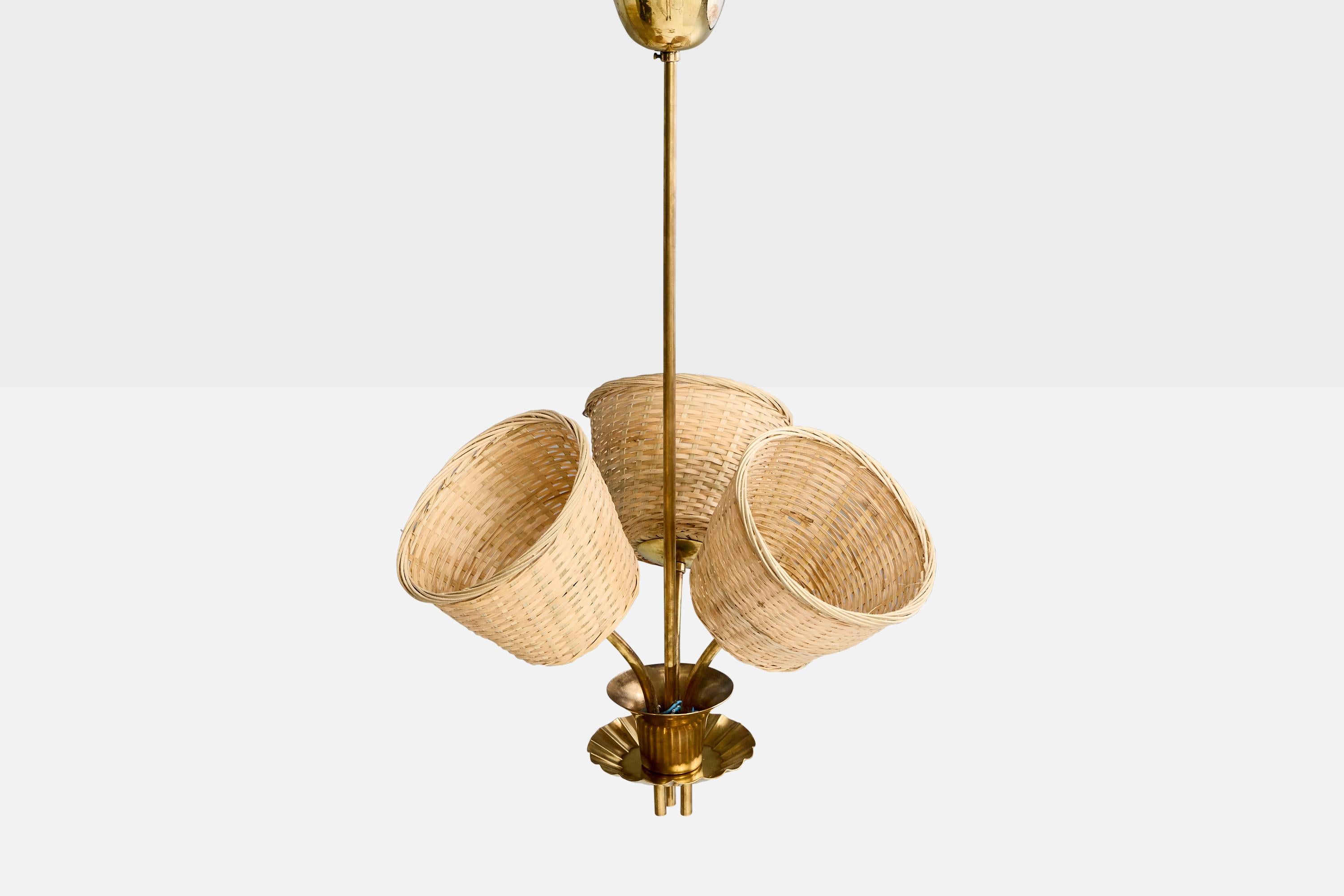 Finlandais Precenta, lustre, laiton, rotin, Finlande, années 1950 en vente