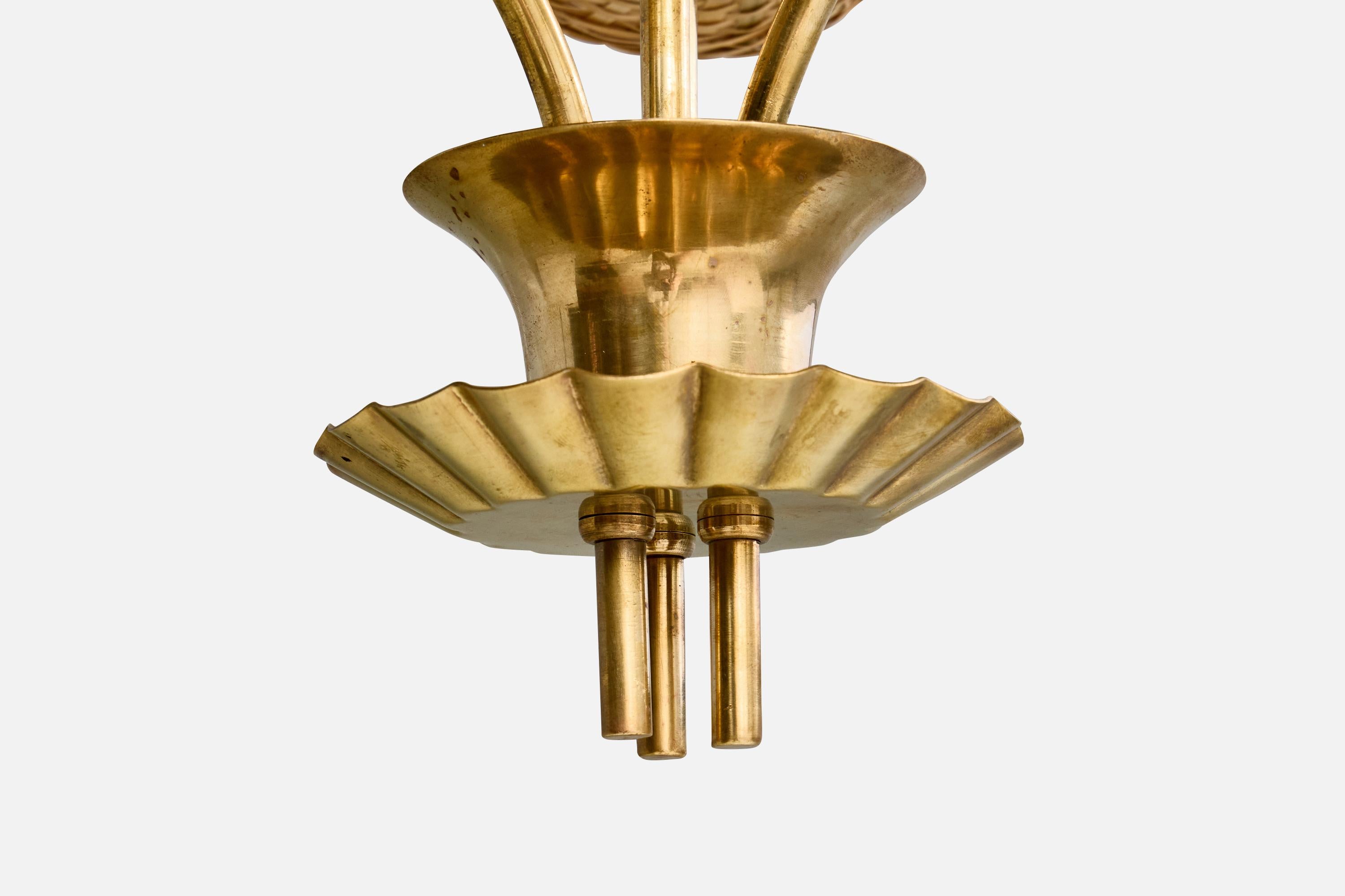 Milieu du XXe siècle Precenta, lustre, laiton, rotin, Finlande, années 1950 en vente