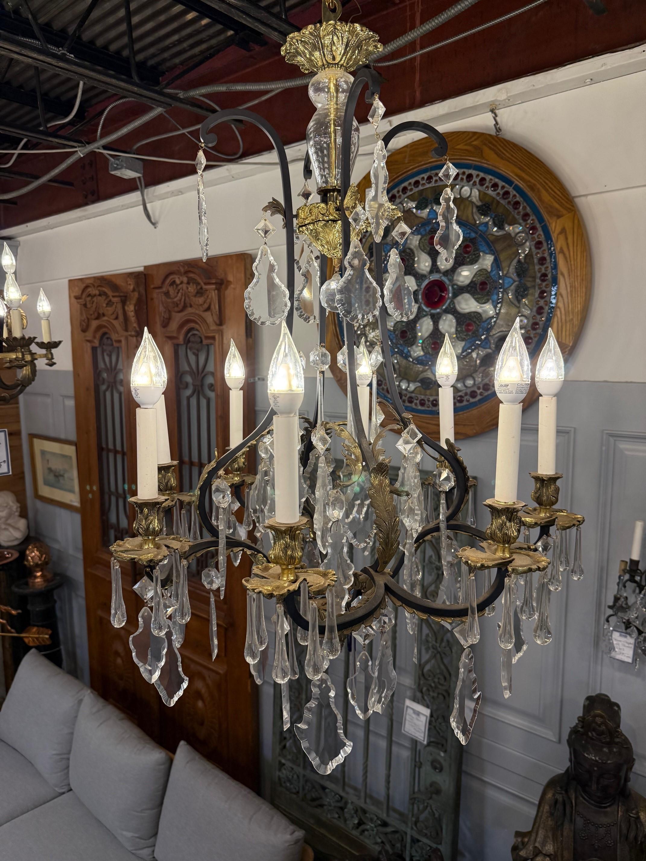 Preciosa Lighting Lampadario a 8 bracci in ottone e ferro con cristalli tagliati a mano di Boemia in vendita 4