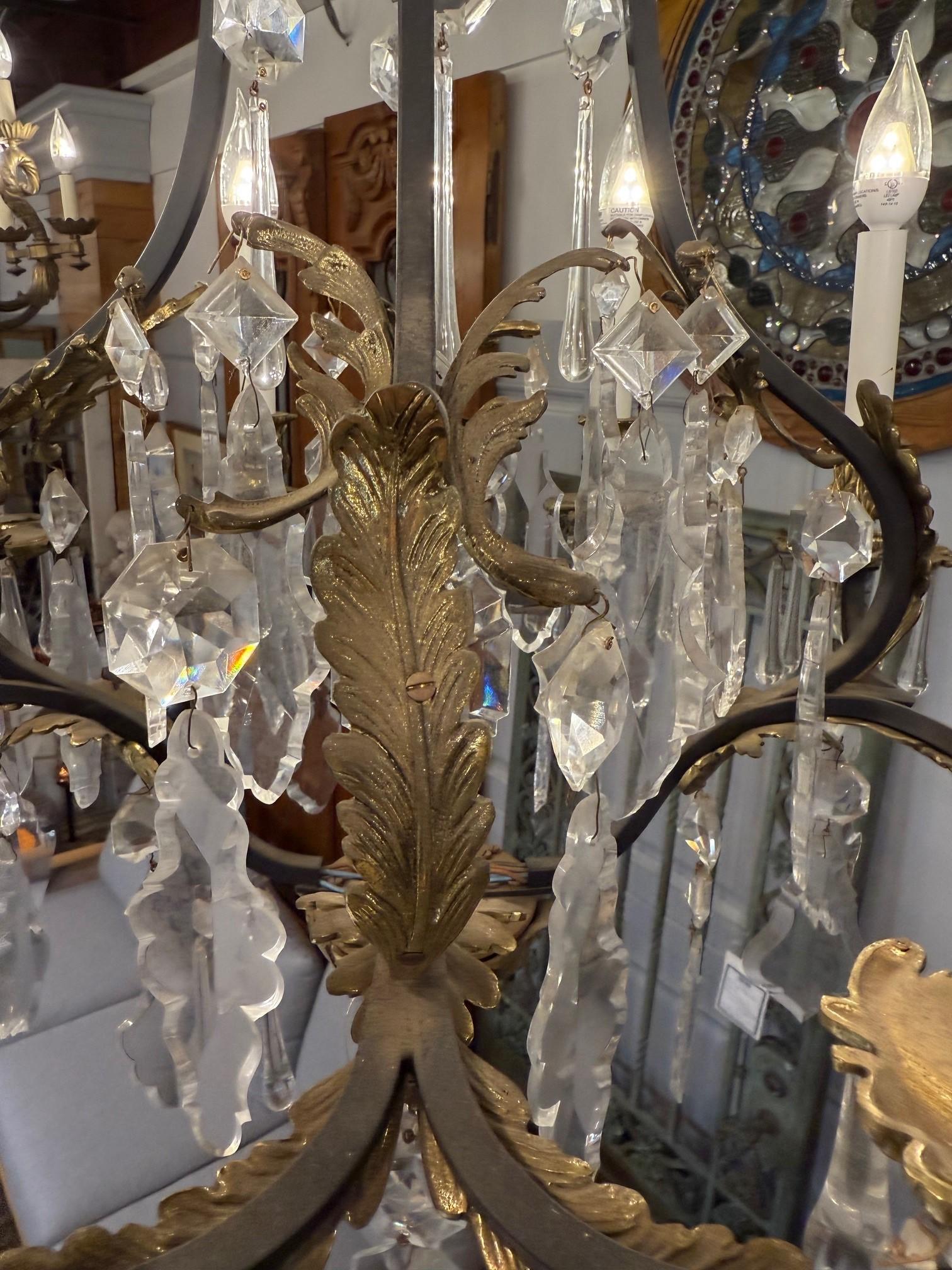 Preciosa Lighting Lampadario a 8 bracci in ottone e ferro con cristalli tagliati a mano di Boemia in vendita 6
