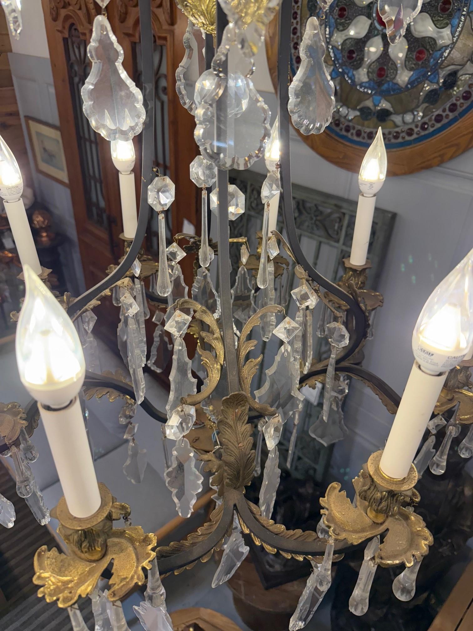Preciosa Lighting Lampadario a 8 bracci in ottone e ferro con cristalli tagliati a mano di Boemia in vendita 8